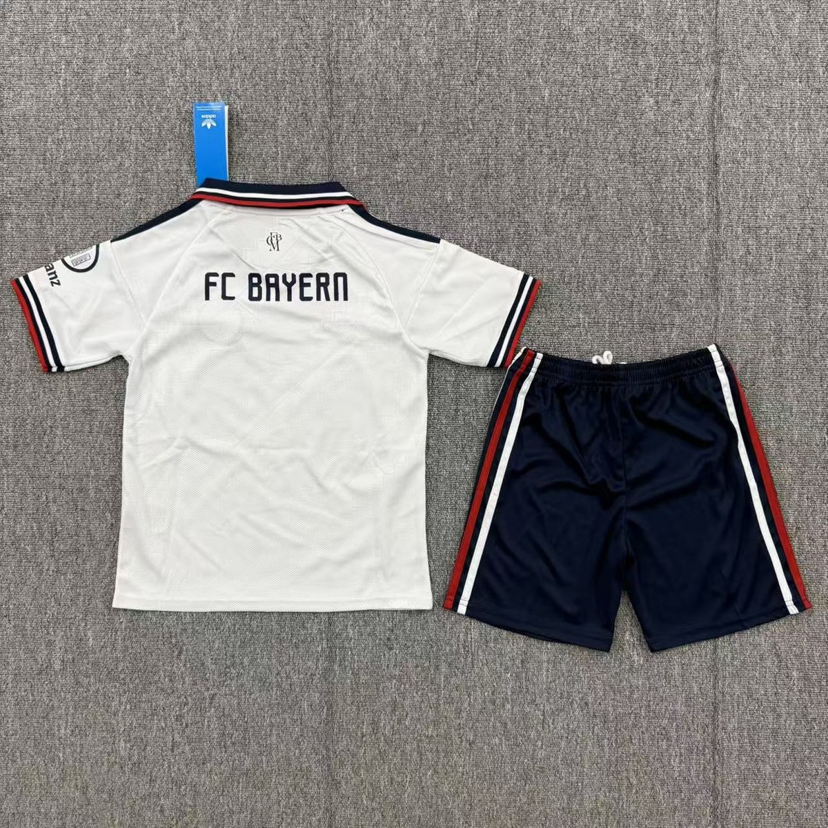 Tifoso Store Bayern Monaco Away 2026/27 completo bambino