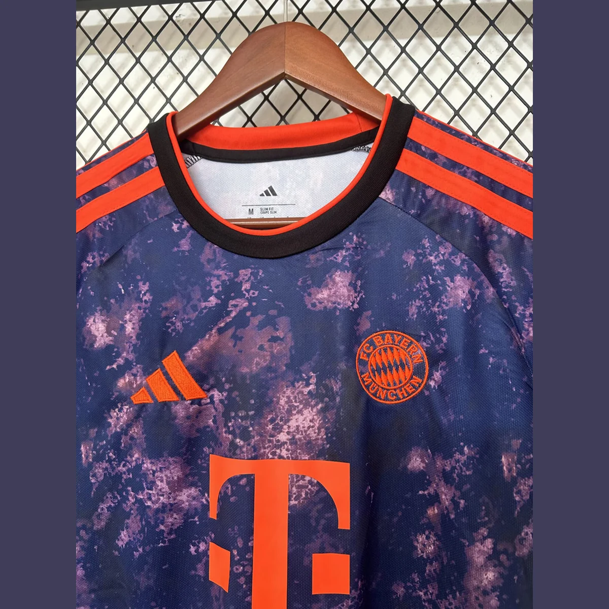 Tifoso Store Maglie da Calcio Maglia Bayern Special 2026/27 blu notte marmo