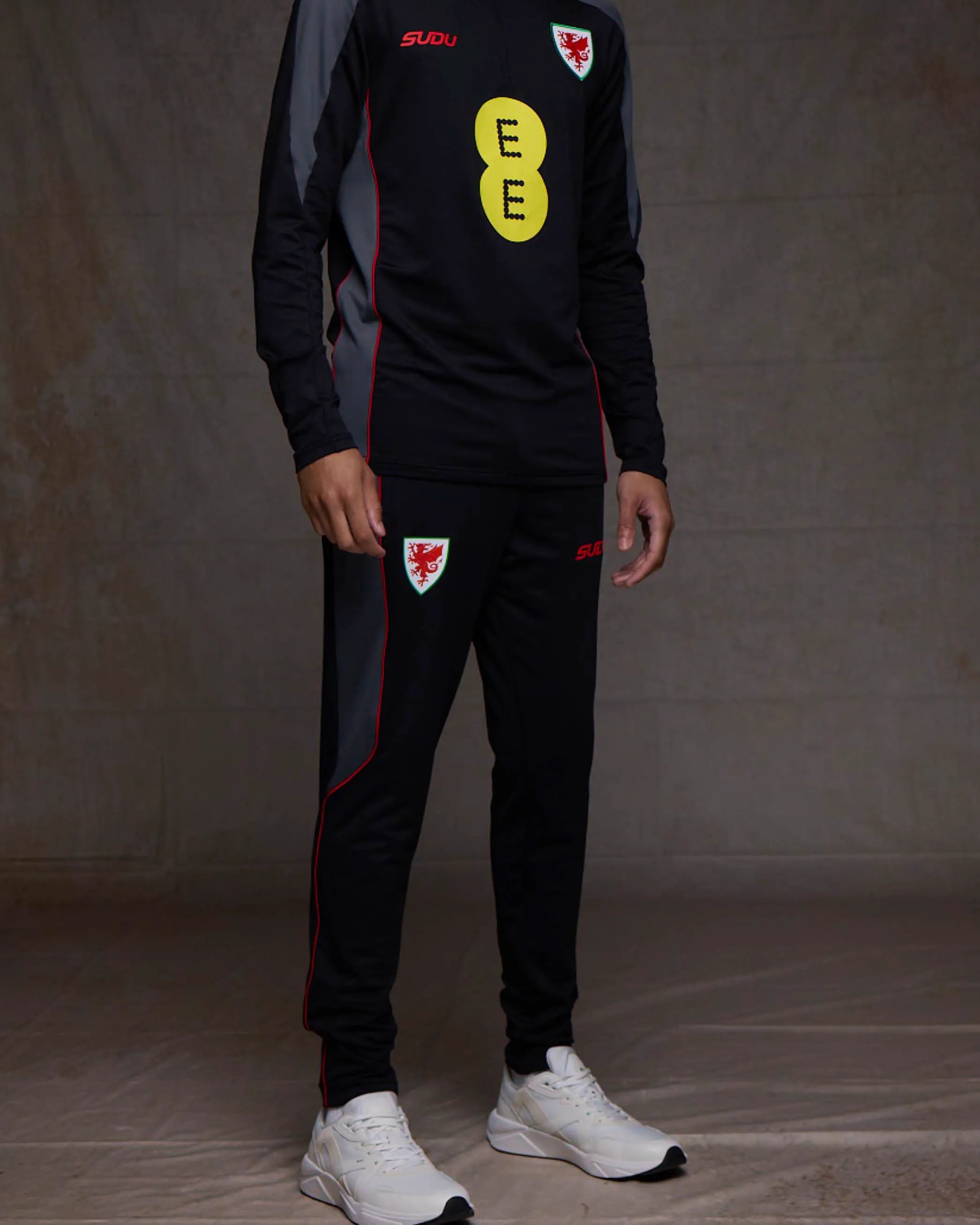 Wales Training pantaloni SUDU 2026-28 Staff neri tapered