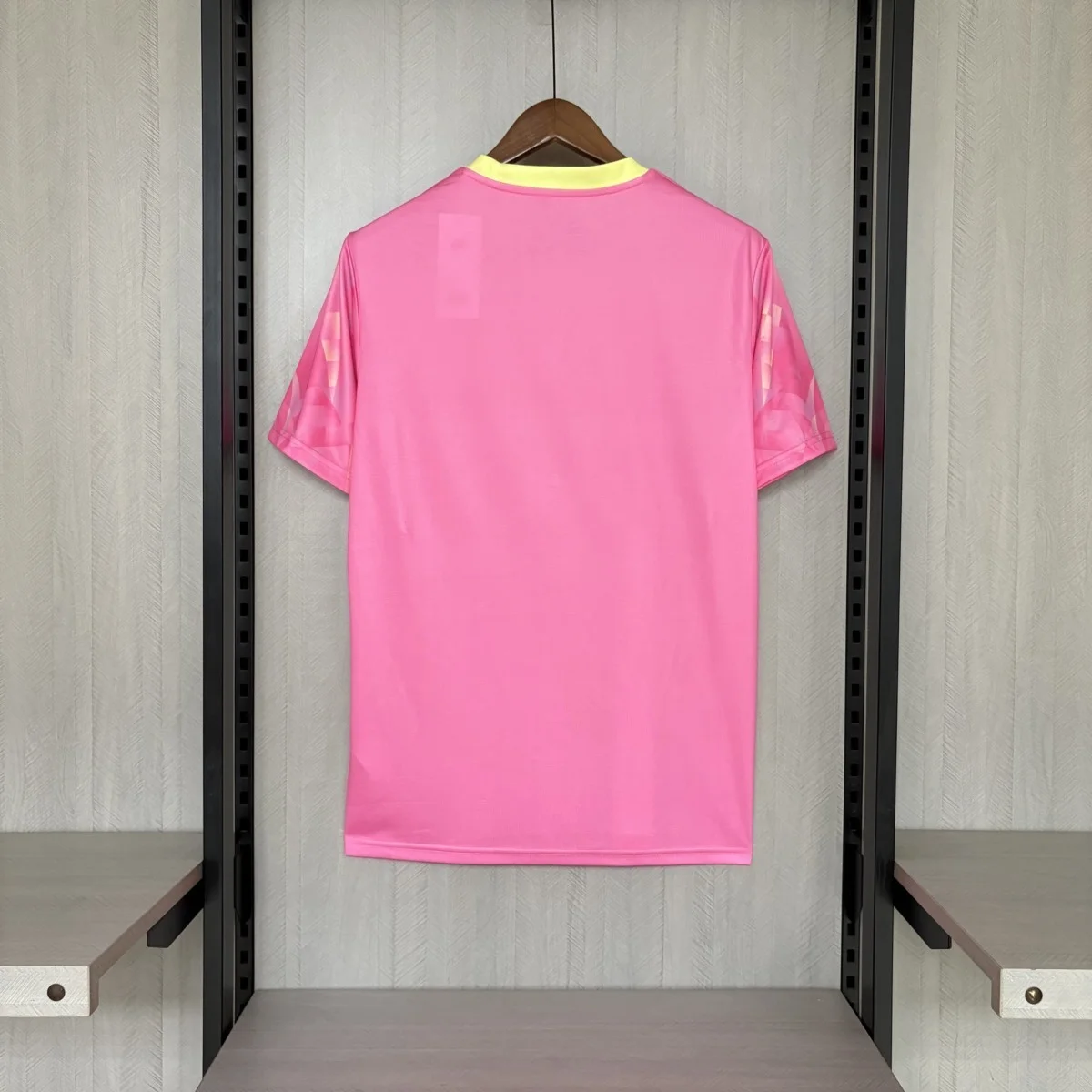 Portogallo 2026 maglia rosa colletto giallo tifoso S-XXL