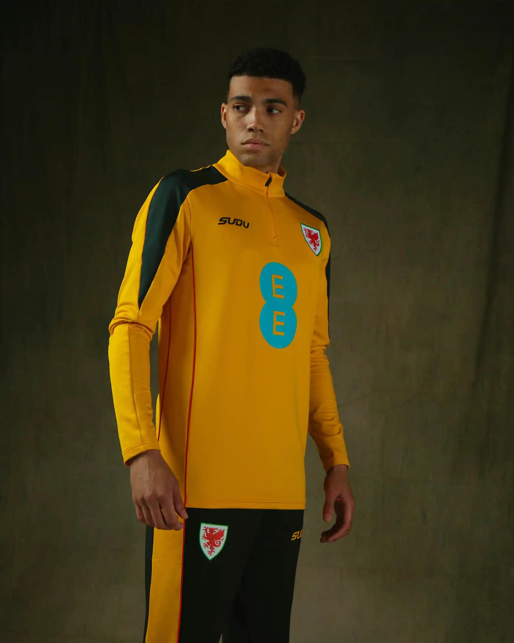 Wales Training SUDU 2026-27 felpa zip gialla uomo