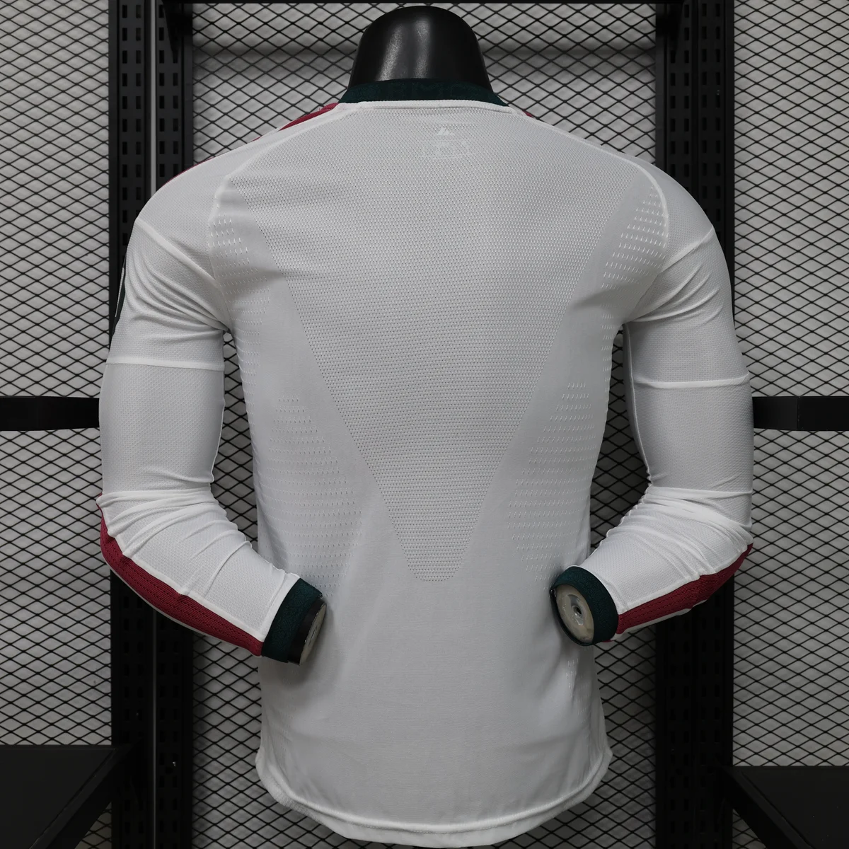 Real Madrid 2026/27 prima maglia maniche lunghe player Bianca