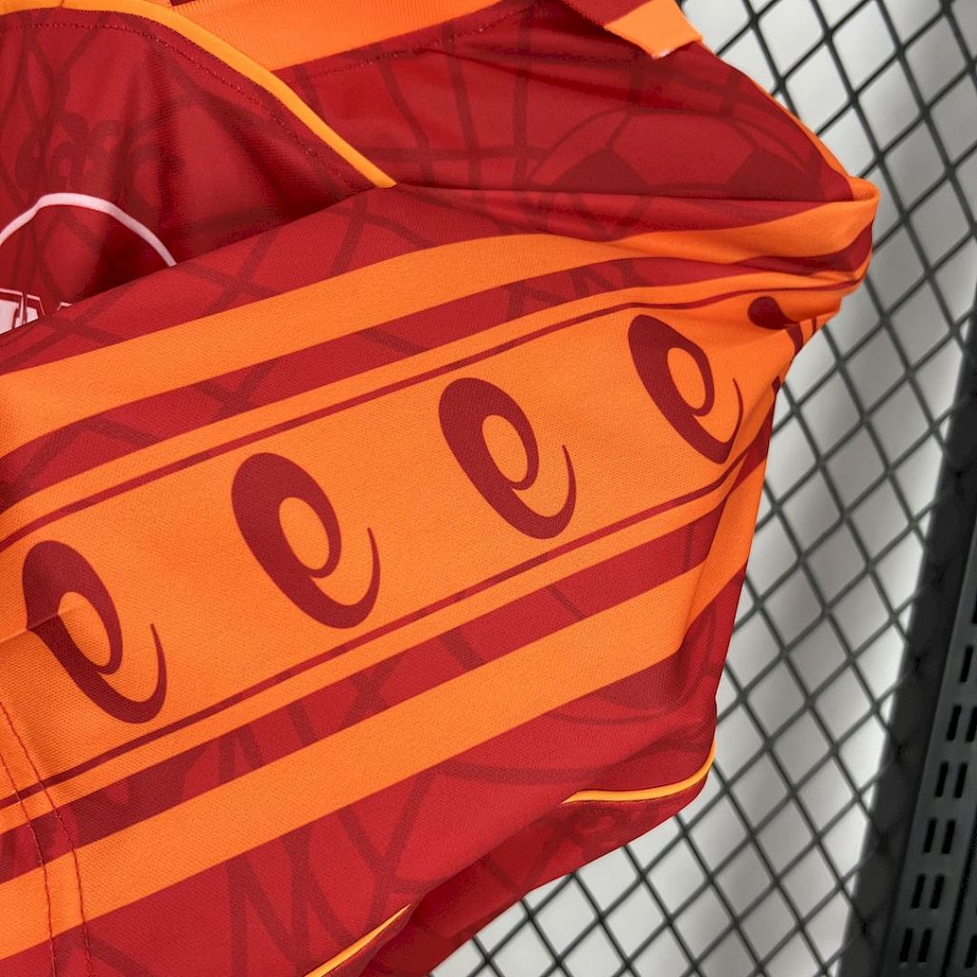 Tifoso Store Maglie da Calcio Roma 1995/96 maglia retro