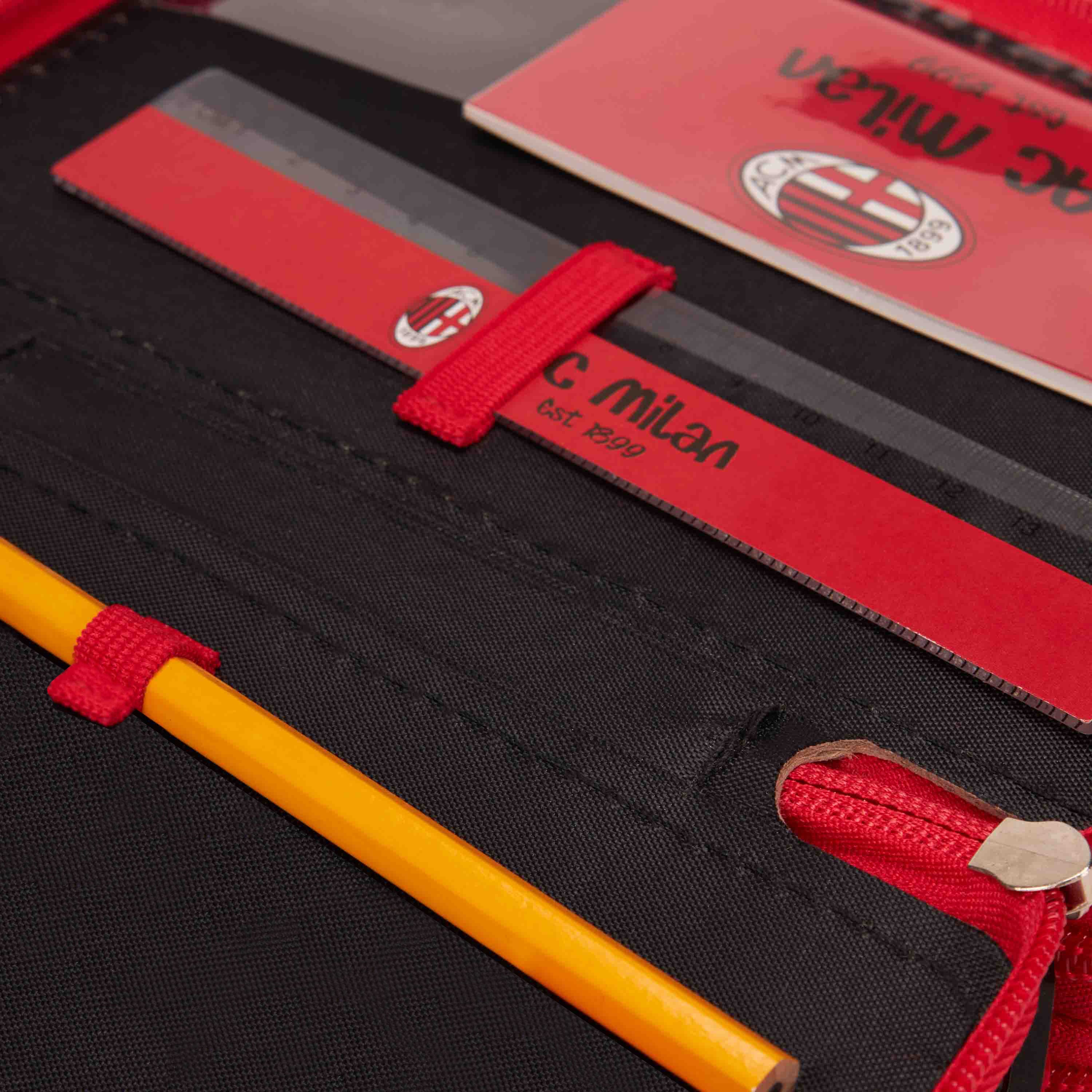 AC Milan astuccio scuola 3 zip con cancelleria