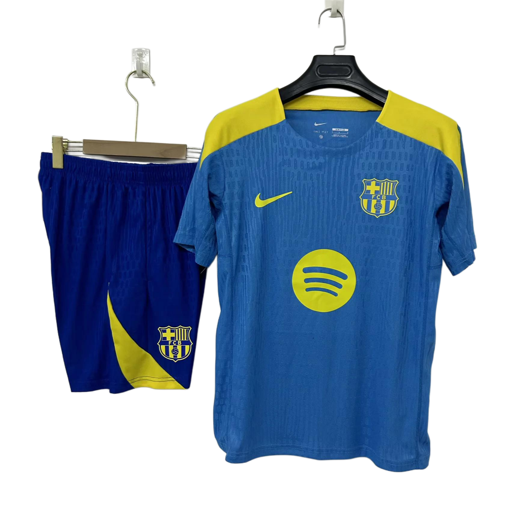 Tifoso Store Barcellona Set Allenamento 2026/27 kit azzurro giallo