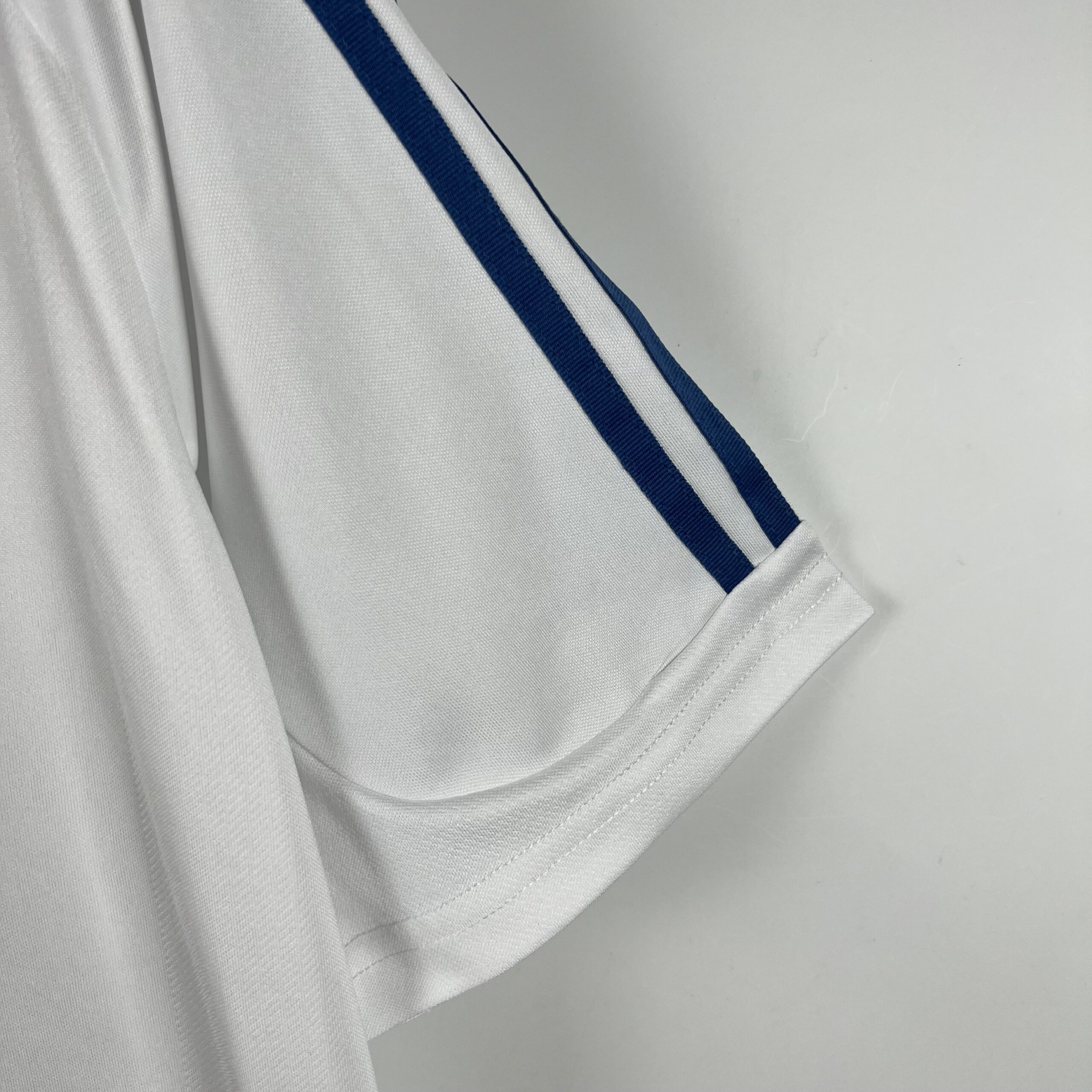 Tifoso Store Maglie da Calcio Real Madrid 2001/02 maglia retro