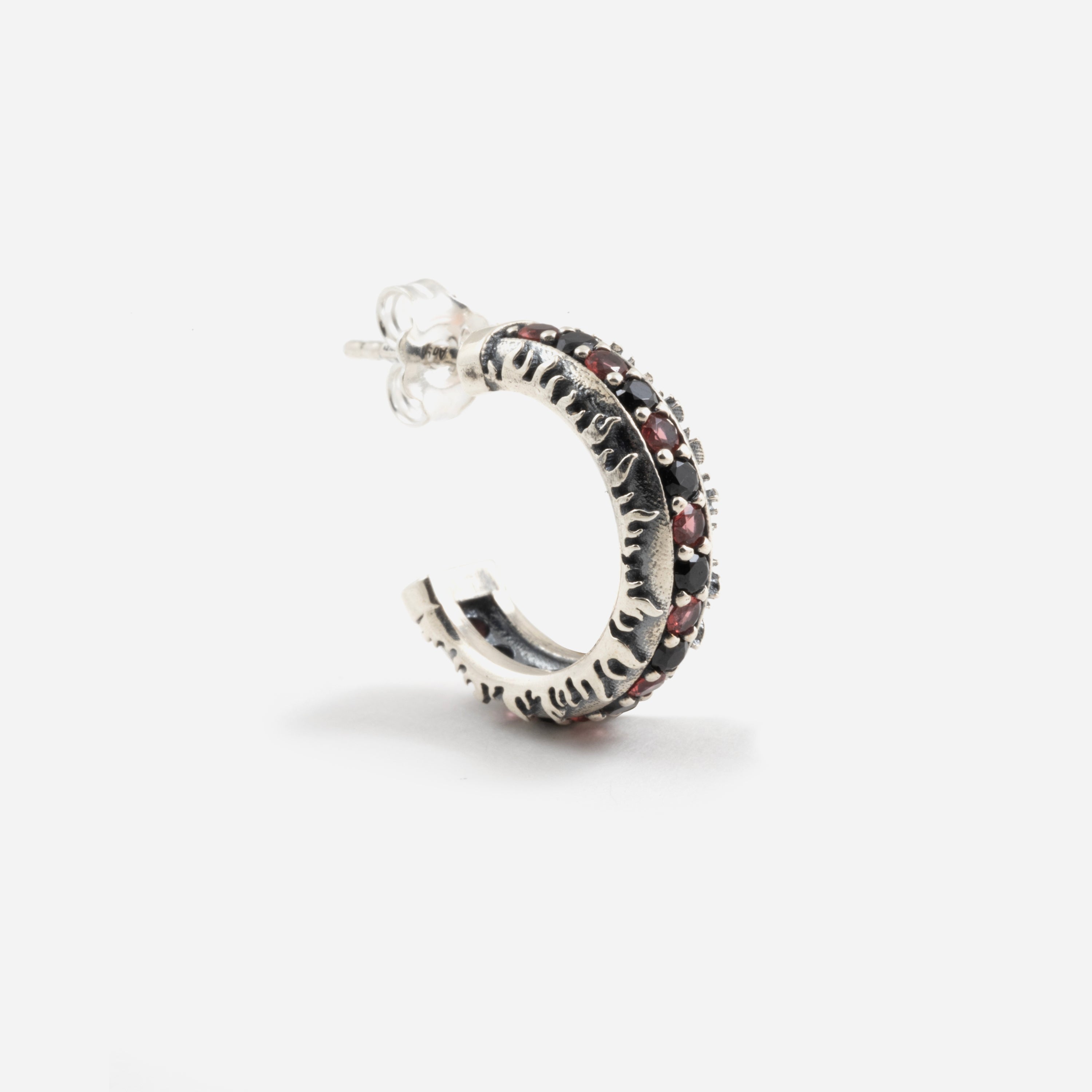 Nove25 x Milan orecchino argento 925 con zirconi rossoneri