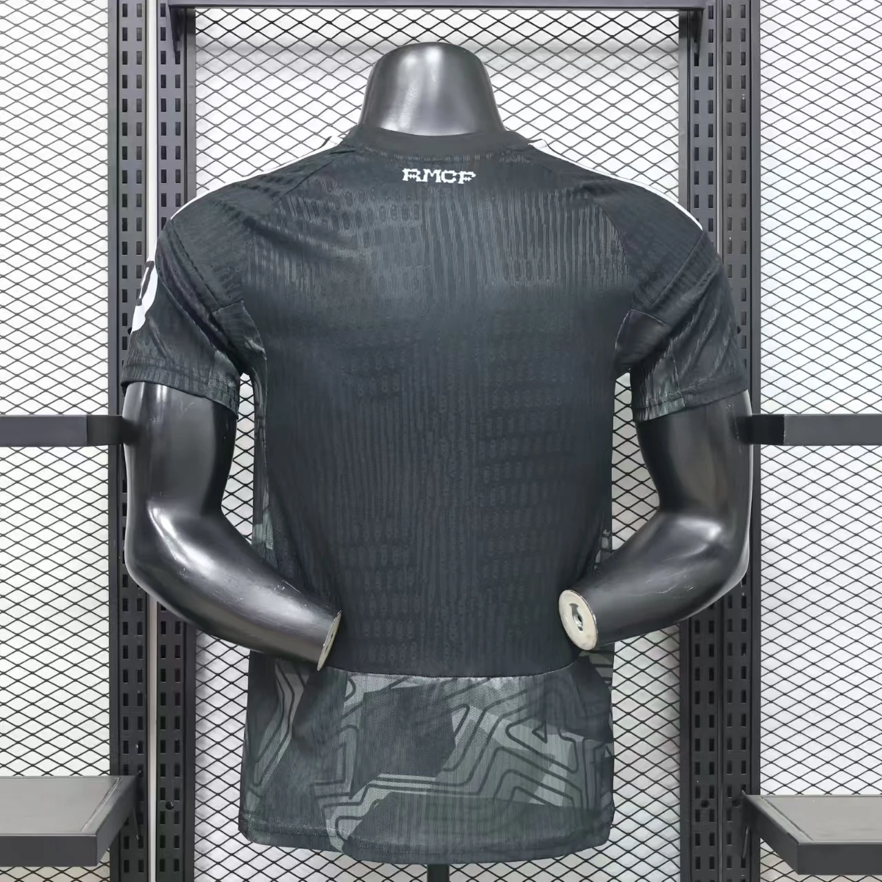 Real Madrid 2026/27 maglia portiere nera giocatore