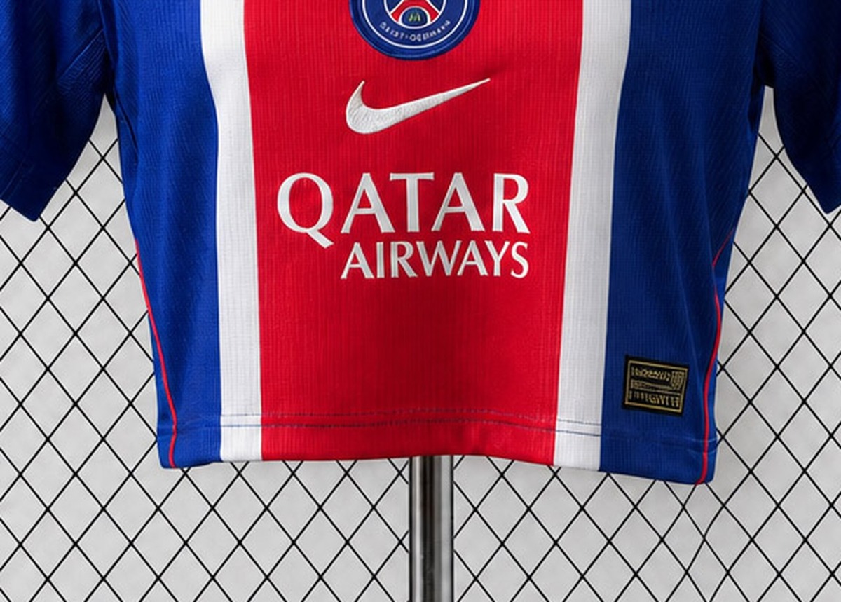 PSG Home 2026/27 maglia donna crop rossa blu