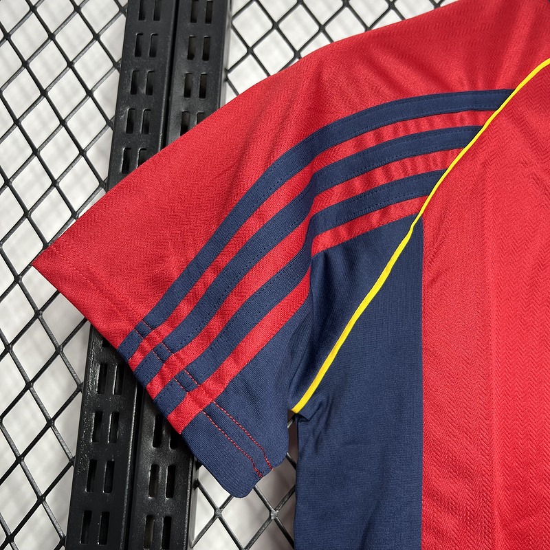 Tifoso Store Spagna 1998 maglia retro rossa maniche blu