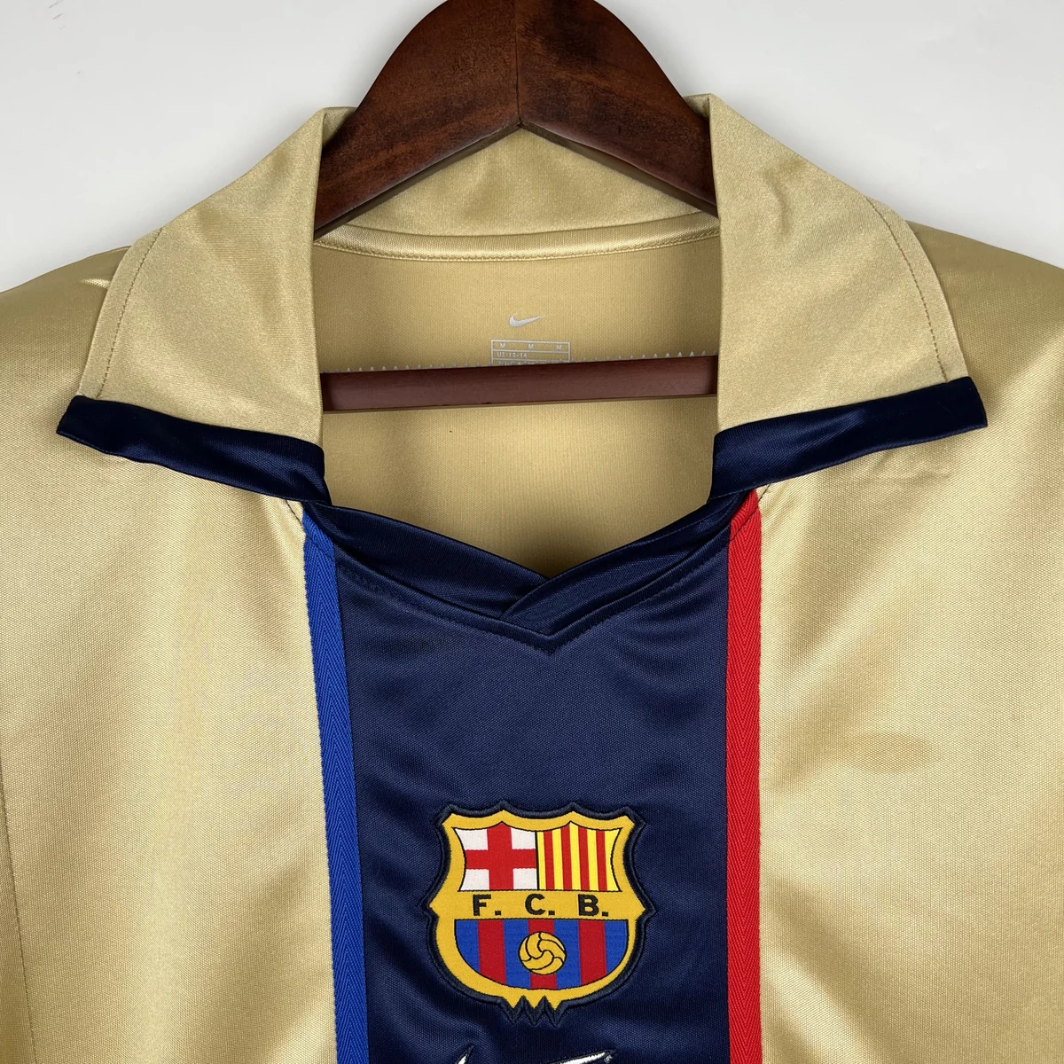 Tifoso Store Maglie Barcellona 2002/03 terza maglia oro retro