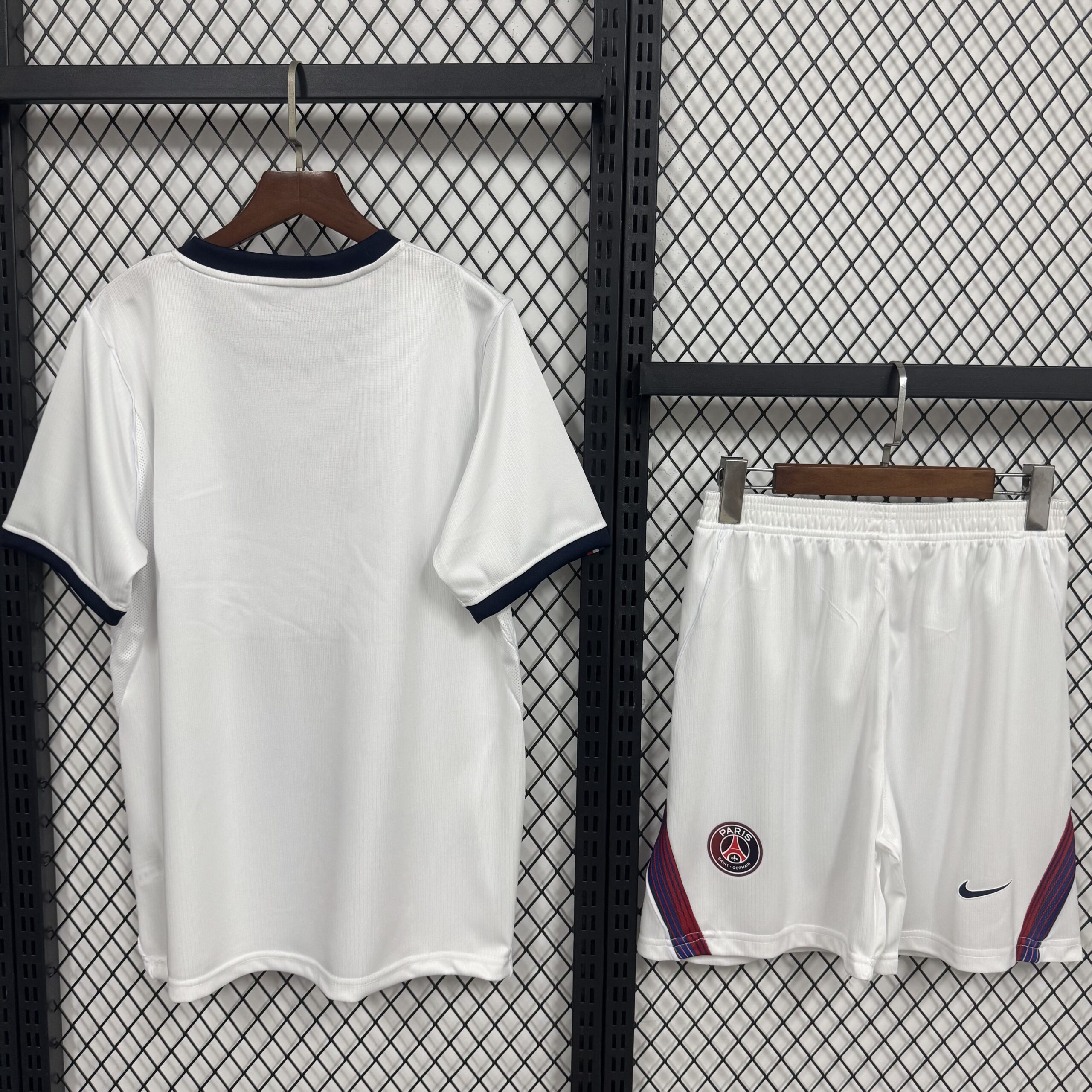 Tifoso Store Completi PSG Seconda Divisa 2026/27 completo calcio bianco blu