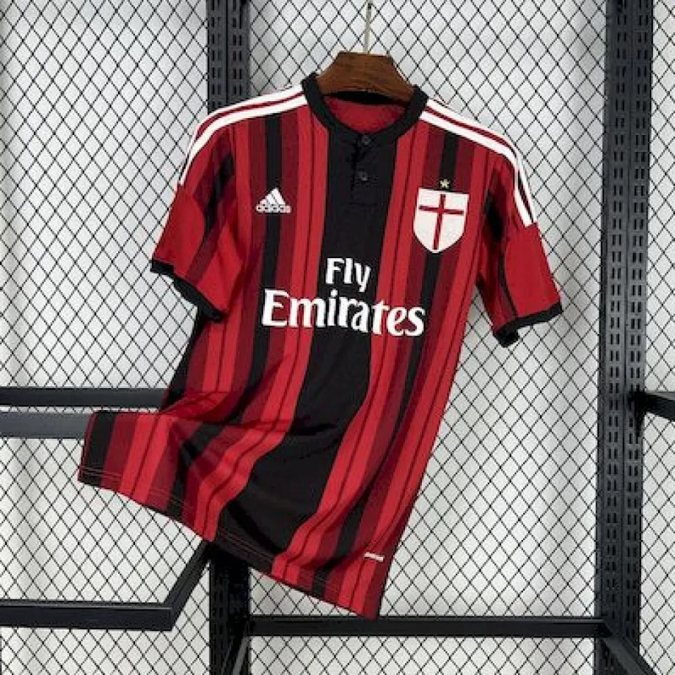 Tifoso Store Milan 2014/15 maglia rossonera