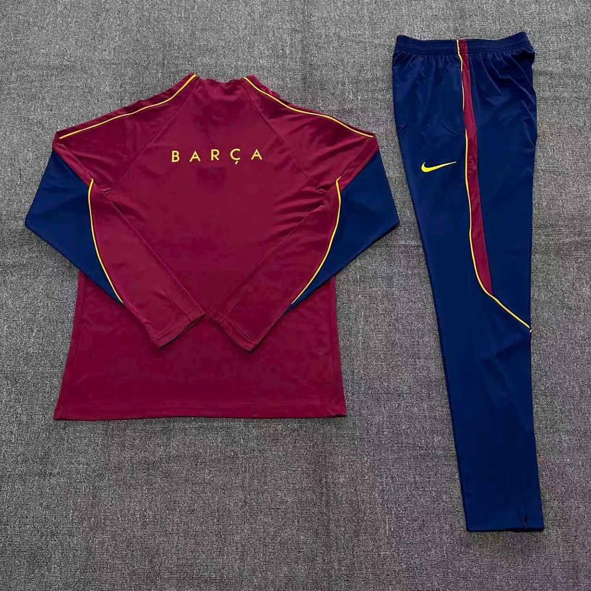 Tifoso Store Bambino Barcellona 2026/27 tuta granata 10-18