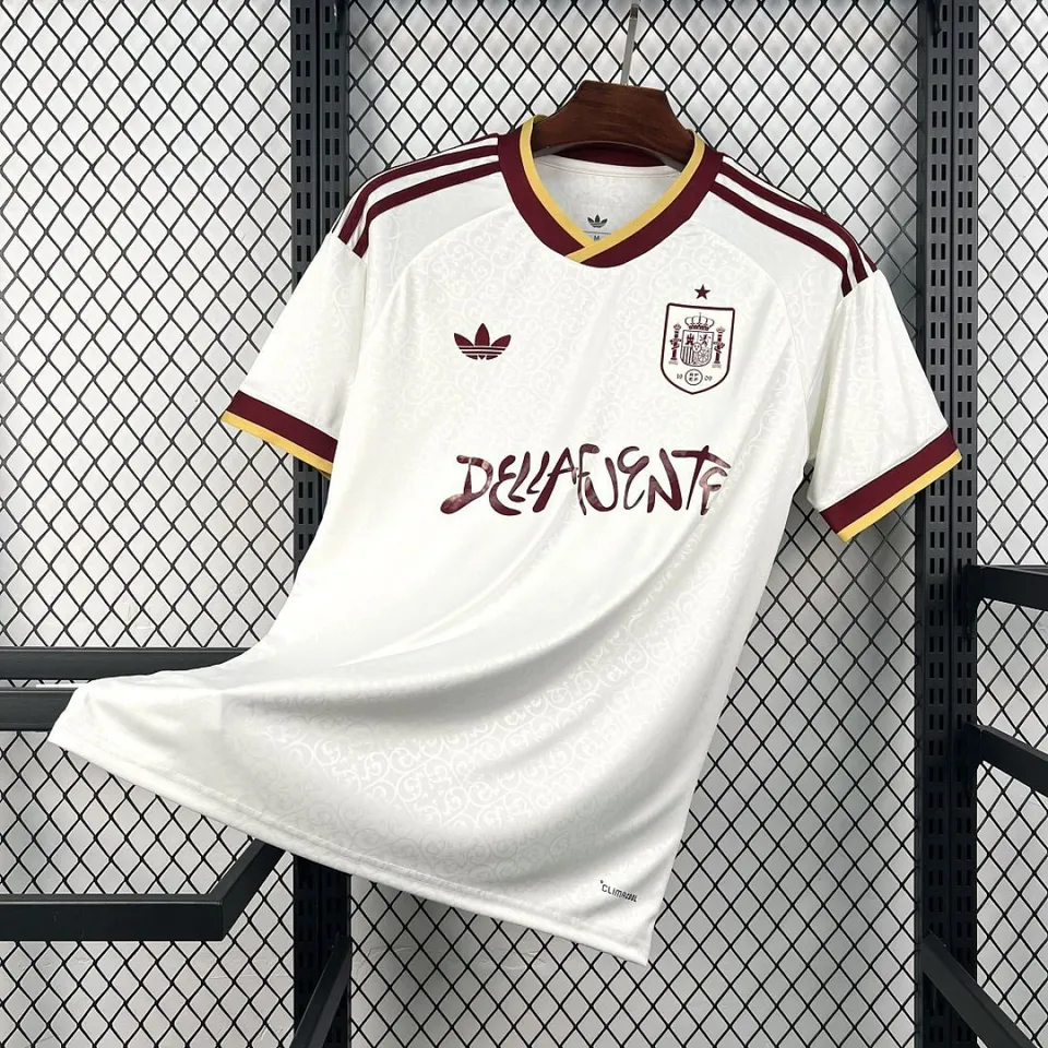 Tifoso Store Maglie da Calcio Spagna 2026 Dellafuente maglia bianca