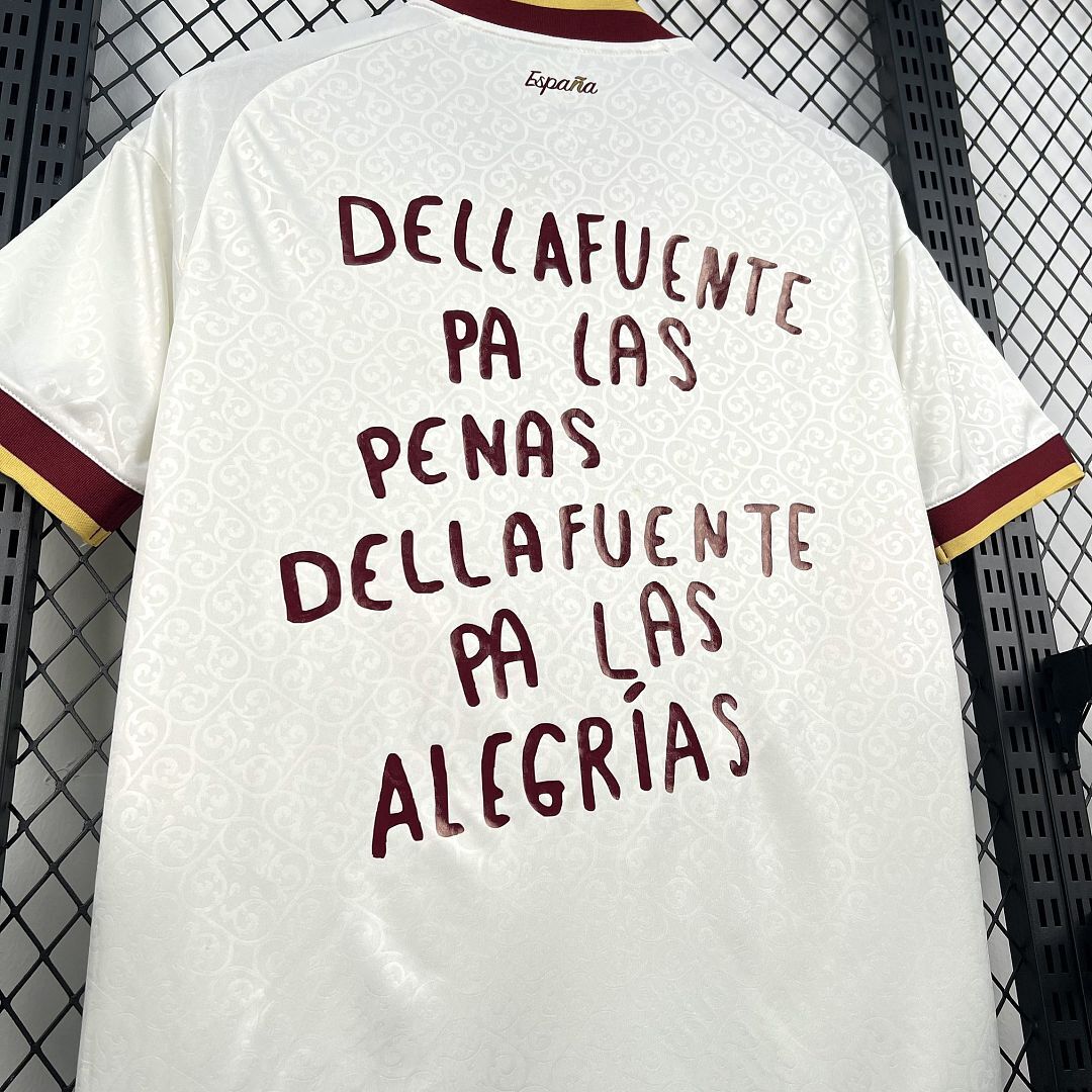 Tifoso Store Maglie da Calcio Spagna 2026 Dellafuente maglia bianca