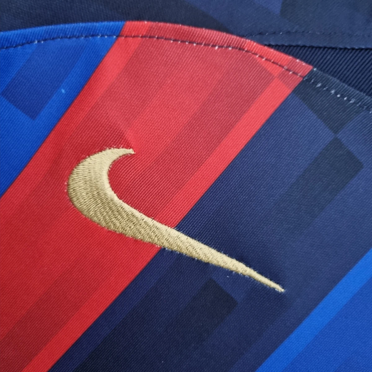 Tifoso Store Barcellona 2022/23 maglia mosaico blaugrana
