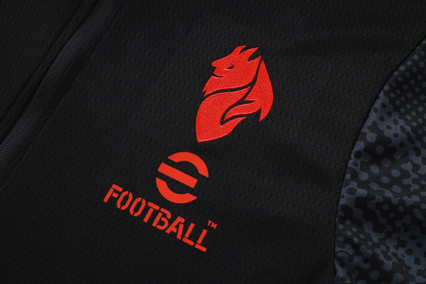 Tifoso Store Tuta Milan 2026/27 tuta full zip nera S-XXL felpata
