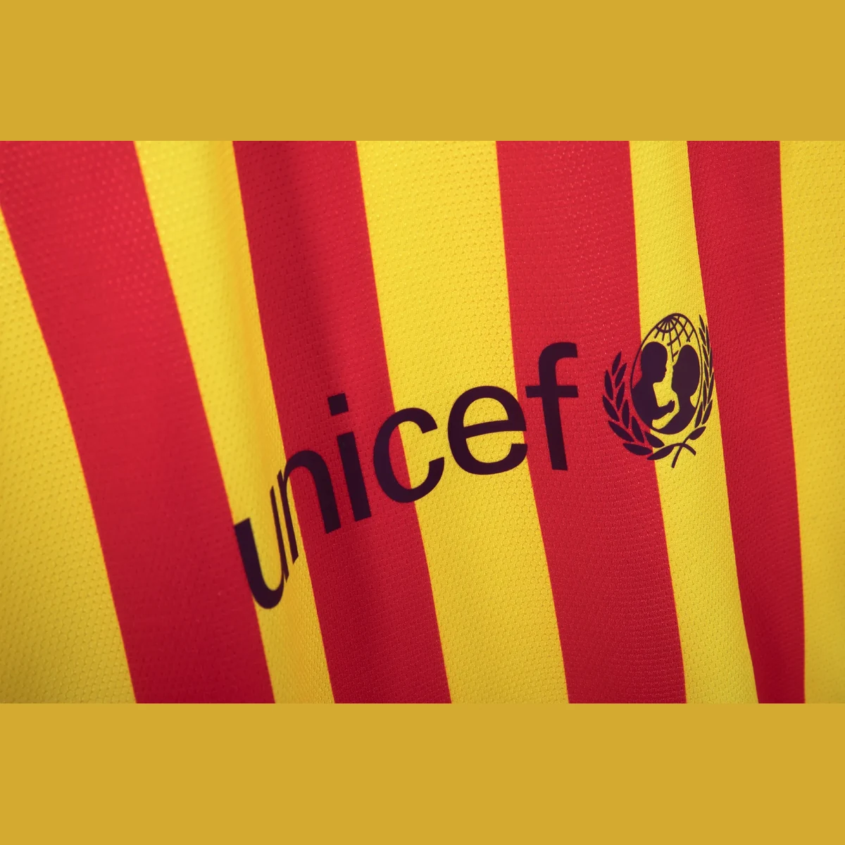 Barcellona 2013/14 seconda maglia retro senyera righe giallorosse
