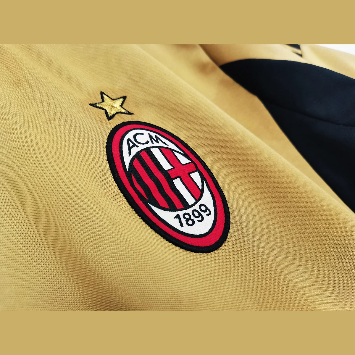 Tifoso Store Maglie da Calcio Terza Maglia Milan 2013/14 oro