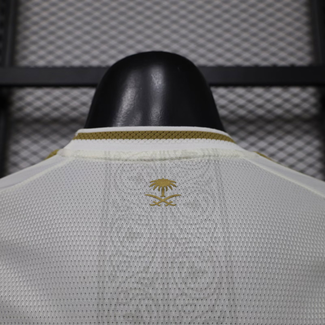 Tifoso Store Player Version Terza Maglia Al-Nassr 2026/27 calcio bianco oro