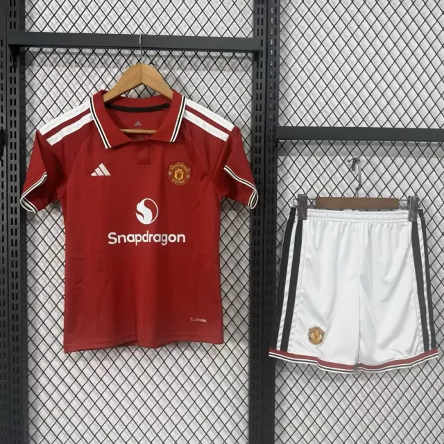 Manchester United 2026/27 completo bambino home