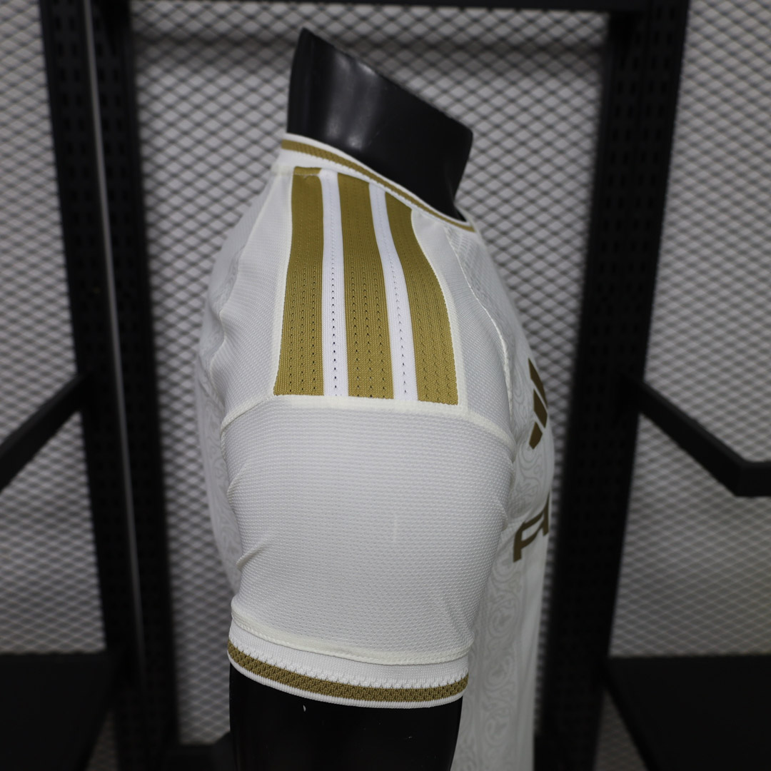 Tifoso Store Player Version Terza Maglia Al-Nassr 2026/27 calcio bianco oro