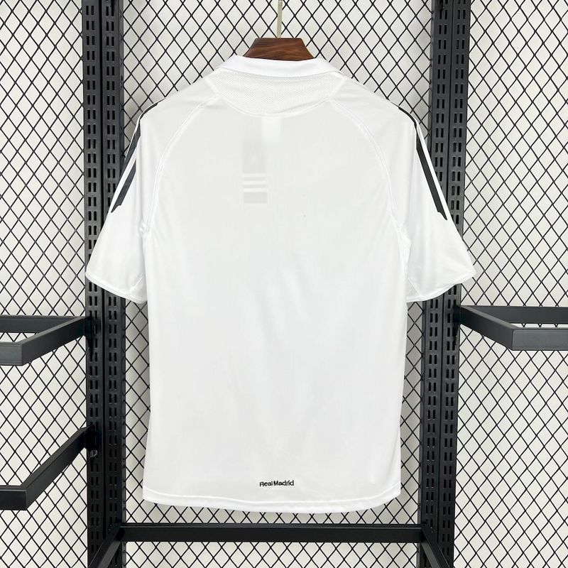 Tifoso Store Maglie da Calcio Maglia Real Madrid 2005/06 Bianca Retro