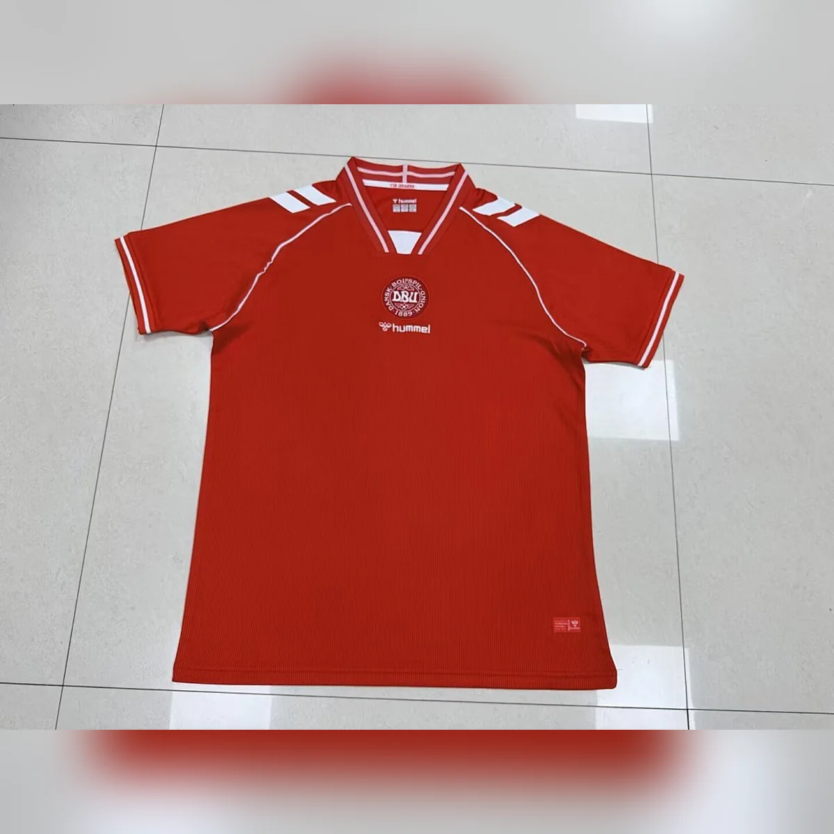 Tifoso Store Danimarca 2026/27 Prima Maglia rossa Hummel