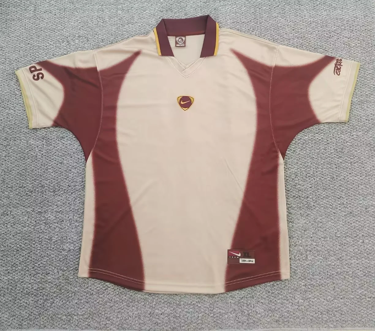 Tifoso Store Spagna Total 90 2026 maglia crema bordeaux