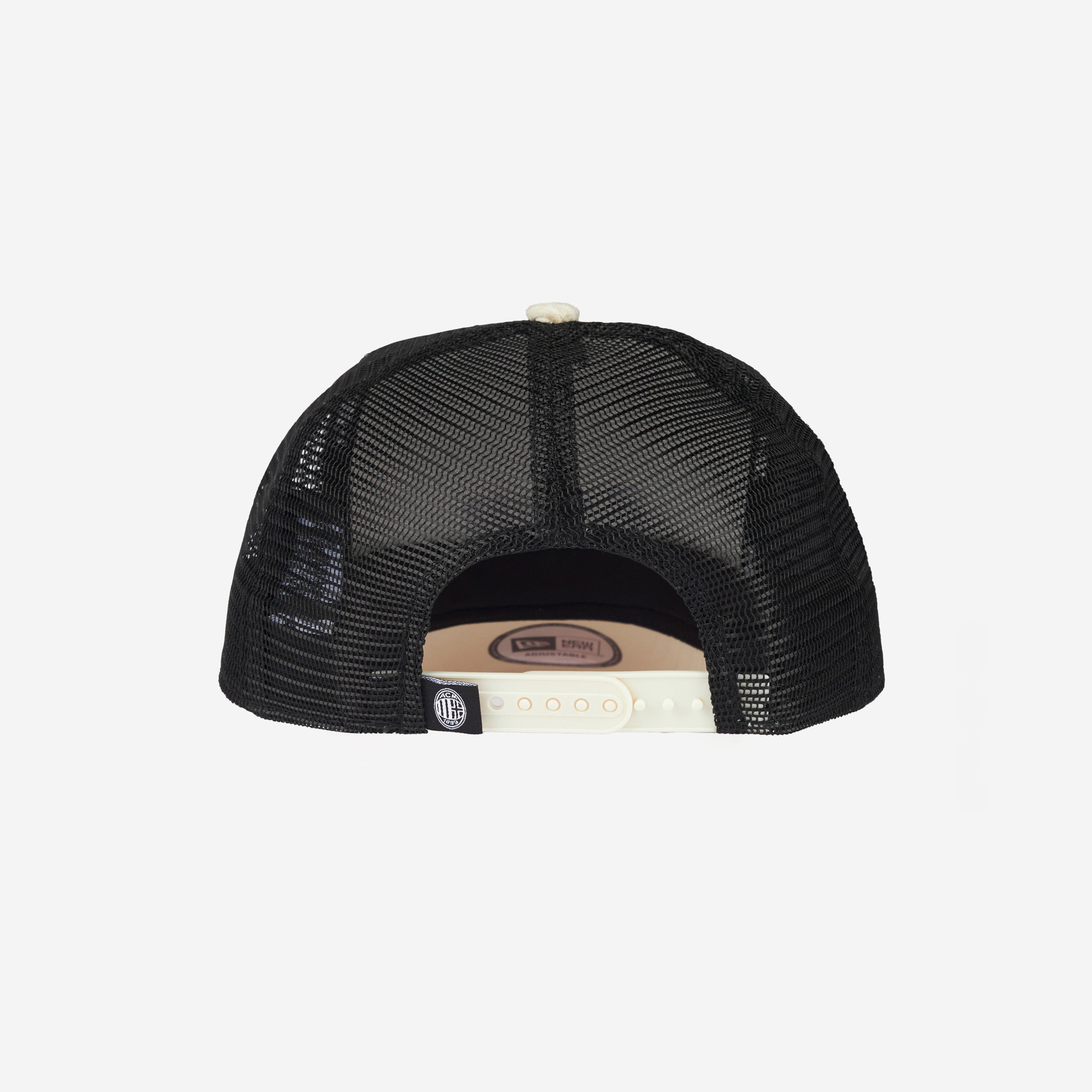 New Era X AC Milan Trucker Cap Velluto Beige Est. 1899
