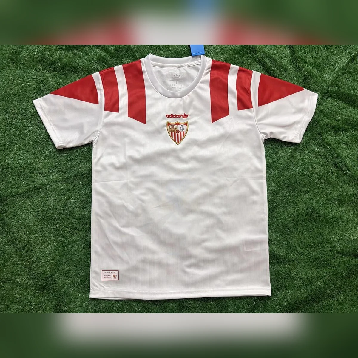 Tifoso Store Siviglia 2026/27 maglia bianca spalle rosse