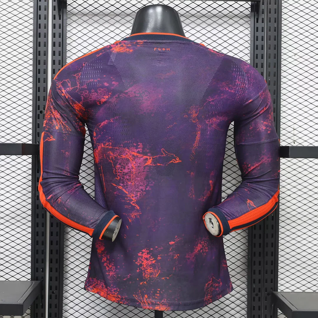 Tifoso Store Player Version Bayern 2026/27 terza maglia ML viola