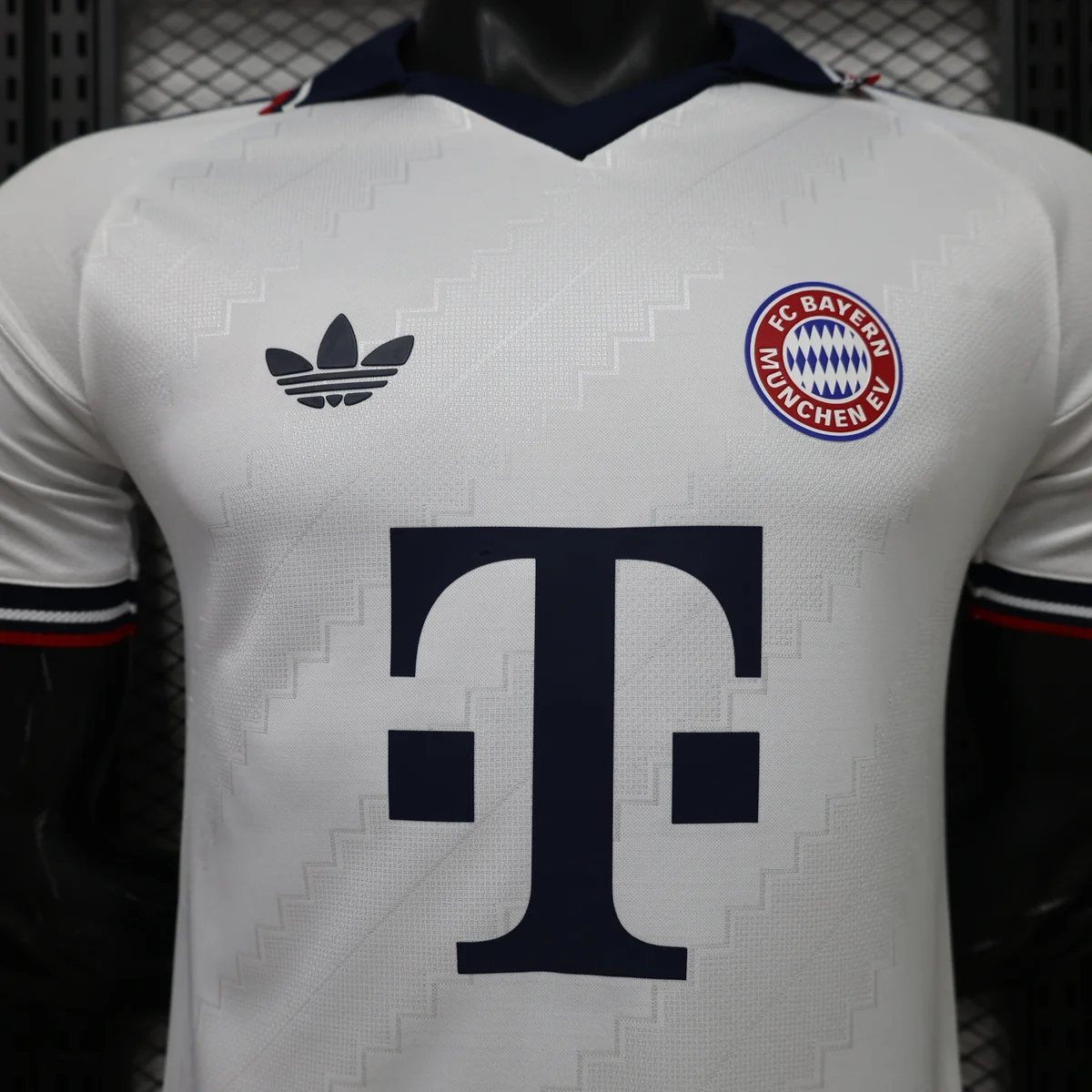 Bayern Monaco 2026/27 Seconda Maglia calcio player S-3XL