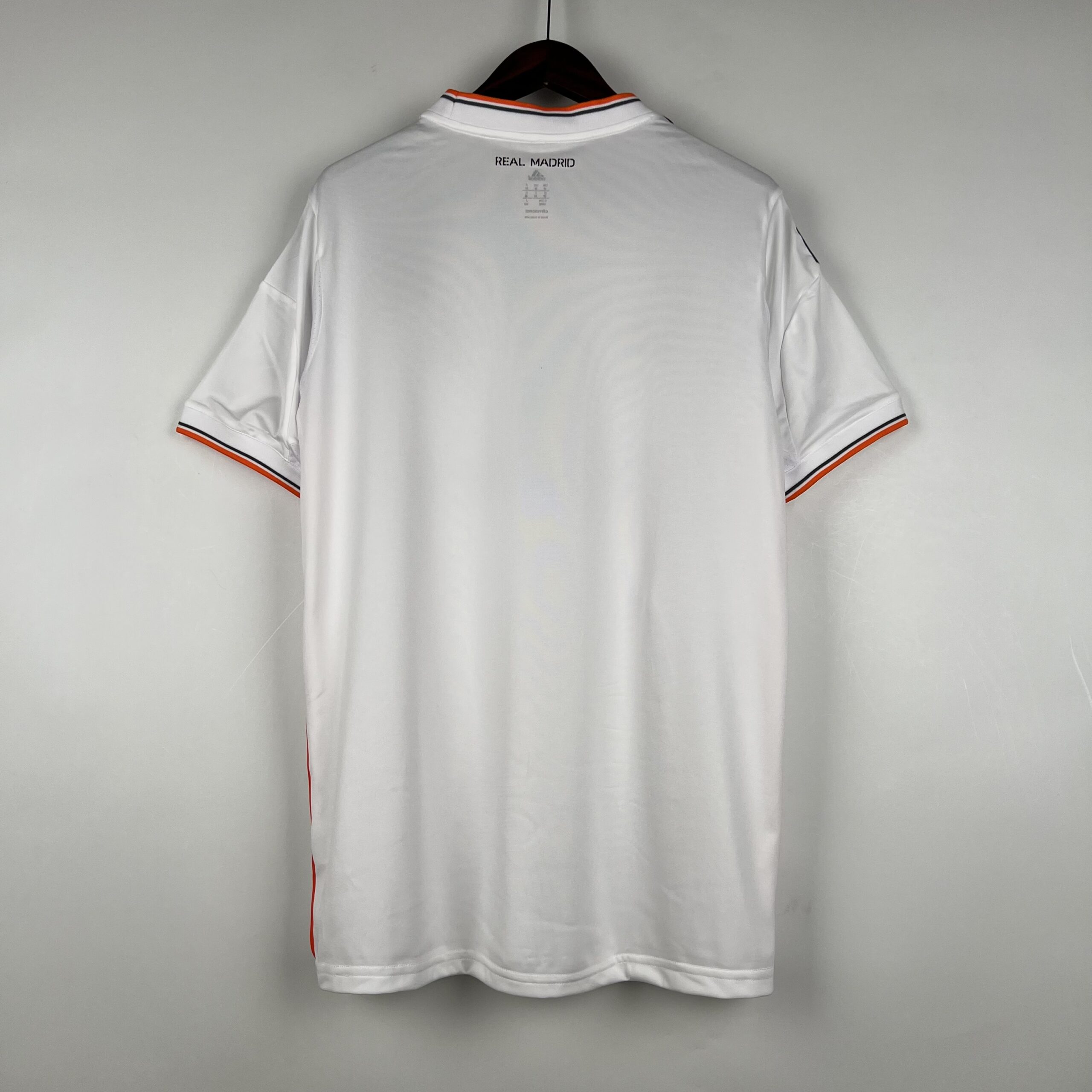 Tifoso Store Maglie da Calcio Prima Maglia Real Madrid 2013/14 retro bianca