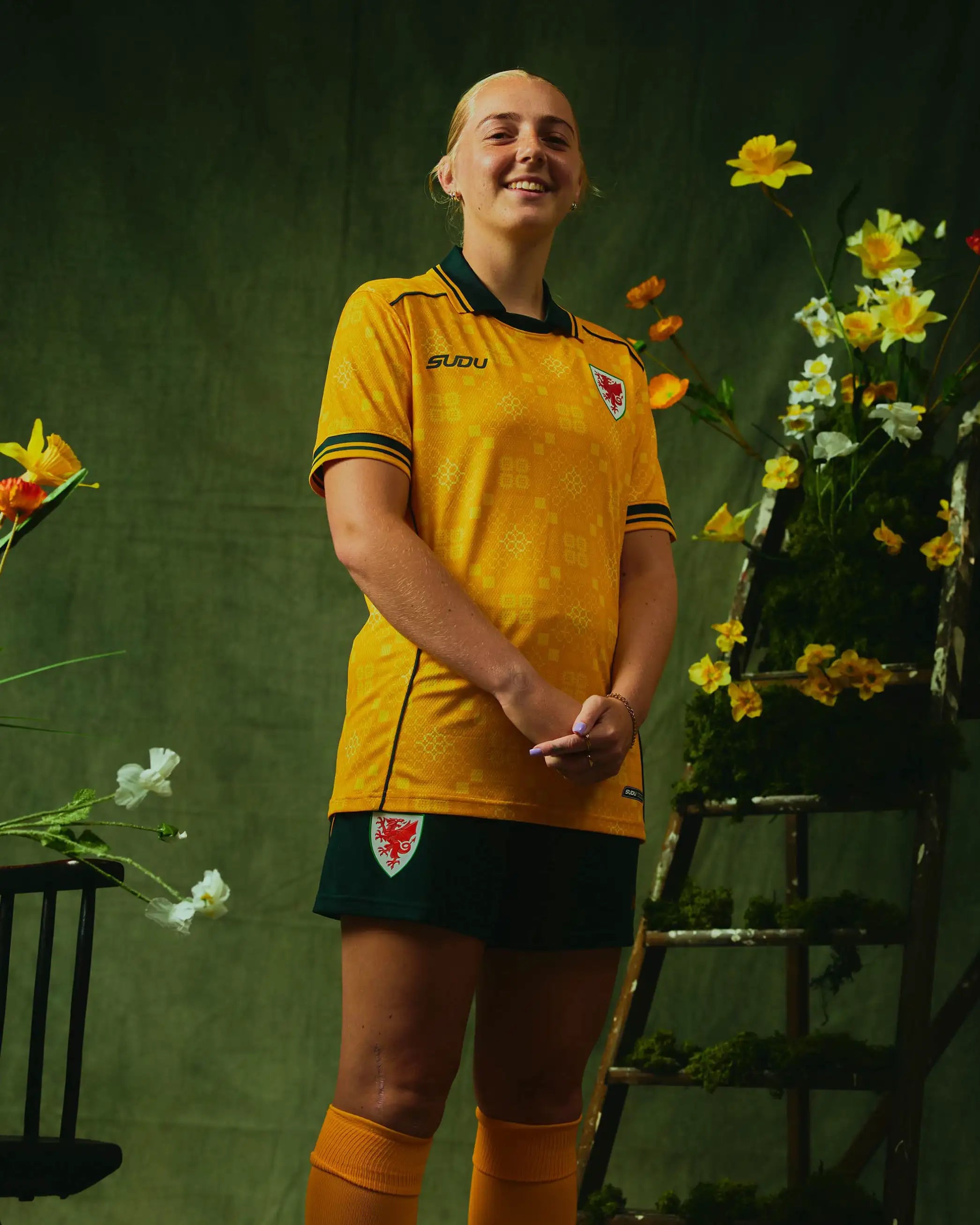 Wales Away Kit SUDU 2026-27 Pro maglia gialla donna