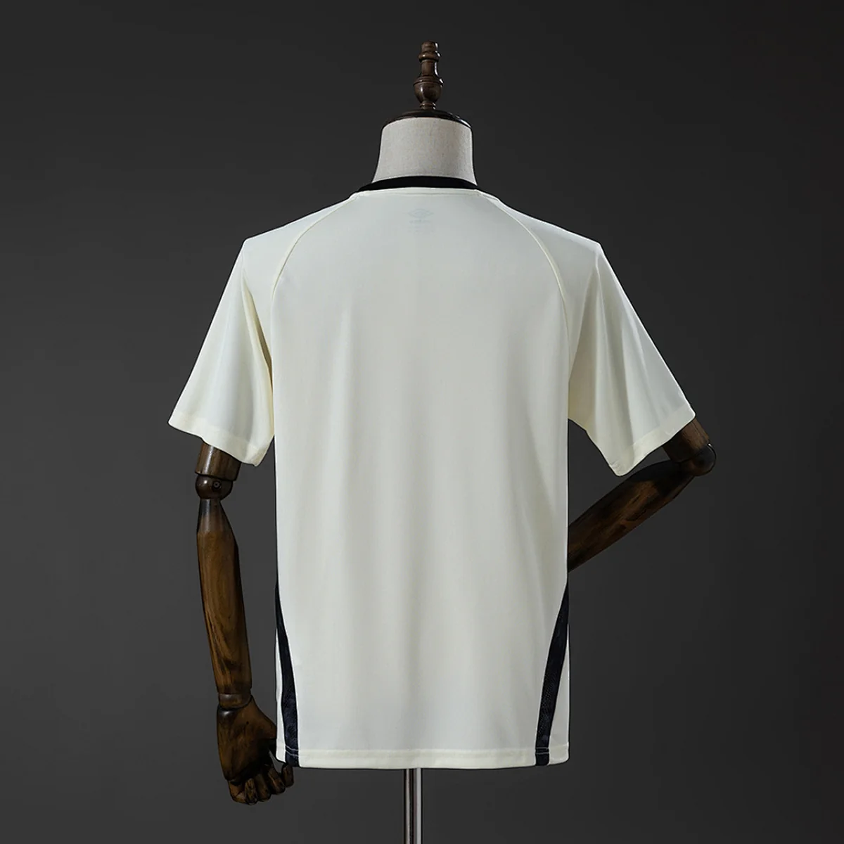 Maglia Allenamento Santos 2026/27 beige maglia training nera