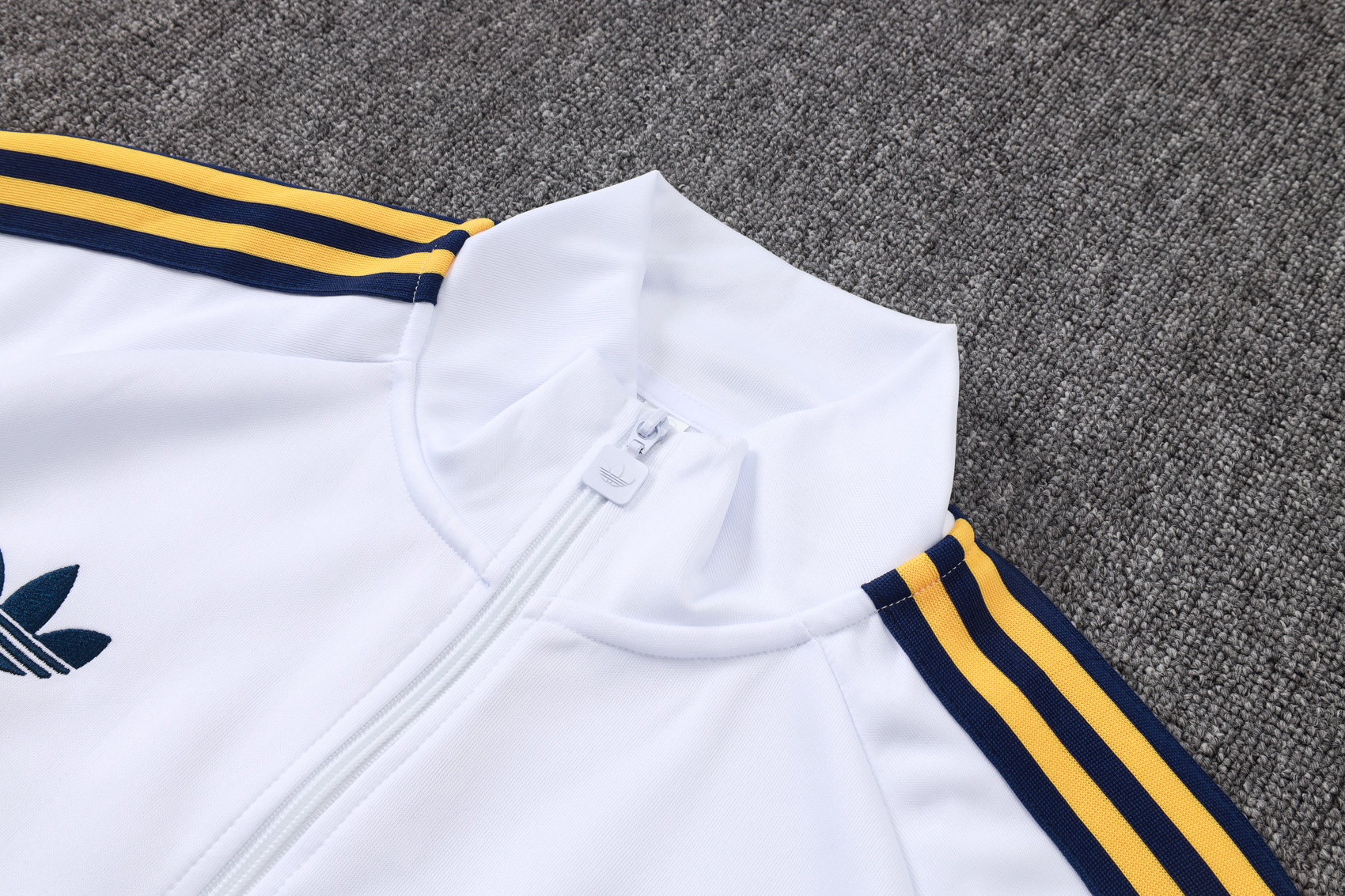 Real Madrid Tute Sportive 2026/27 tuta full zip bianca blu