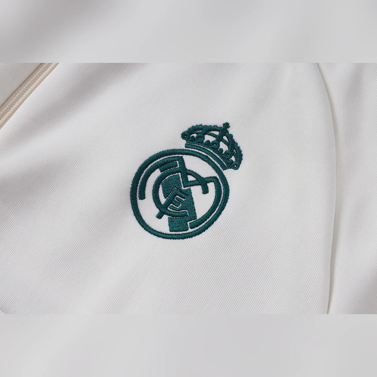 Tifoso Store Real Madrid 2026/27 Tuta Beige Verde XXL