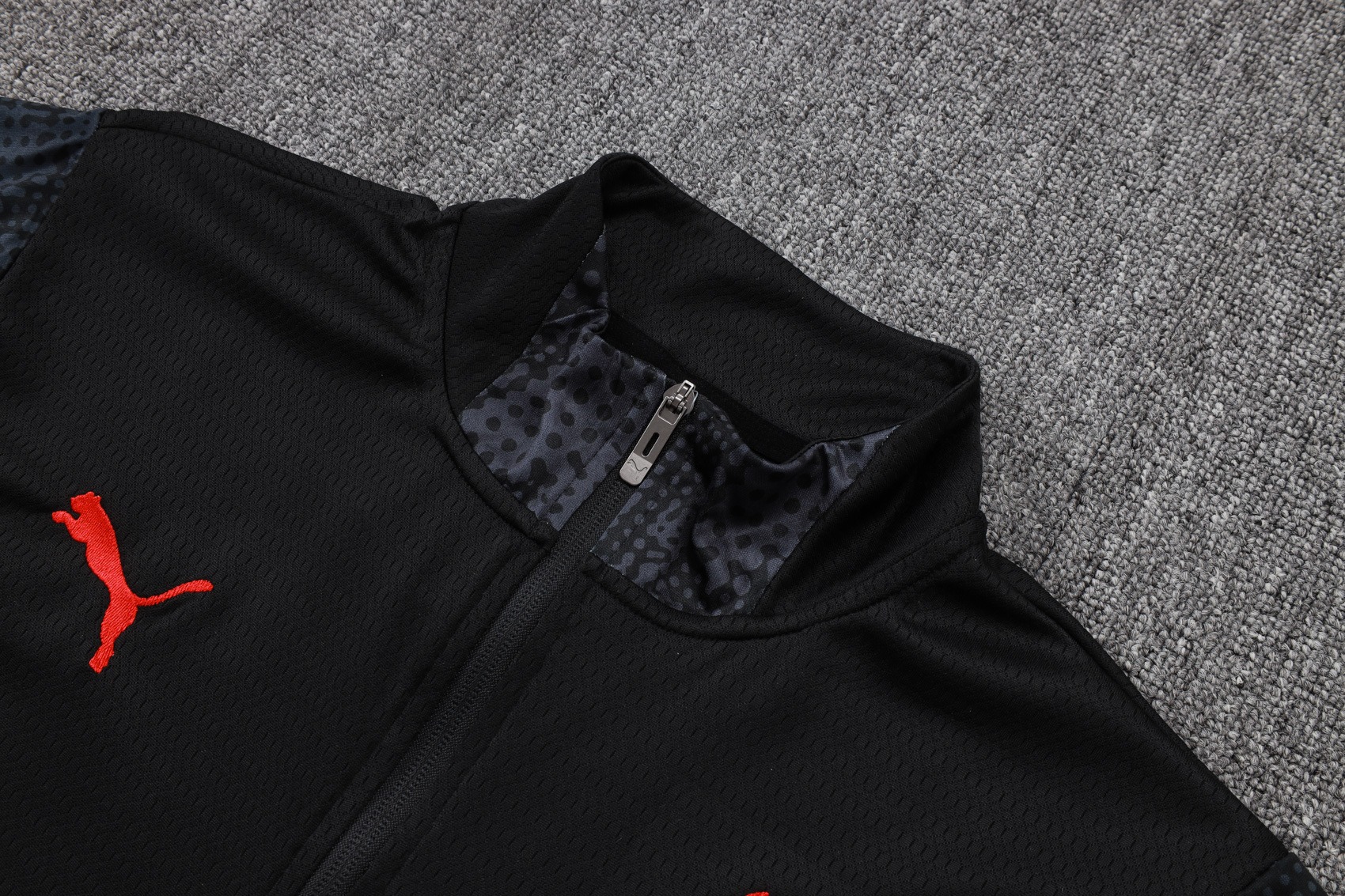 Tifoso Store Tuta Milan 2026/27 tuta full zip nera S-XXL felpata