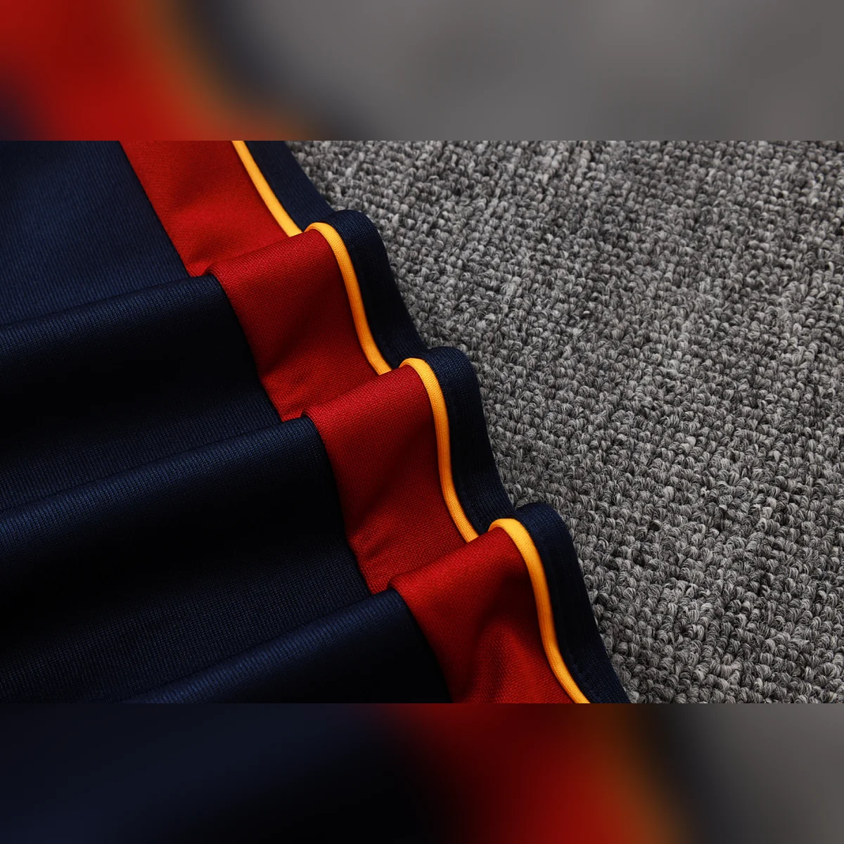 Tifoso Store Barcellona 2026/27 tuta full zip blu navy rossa