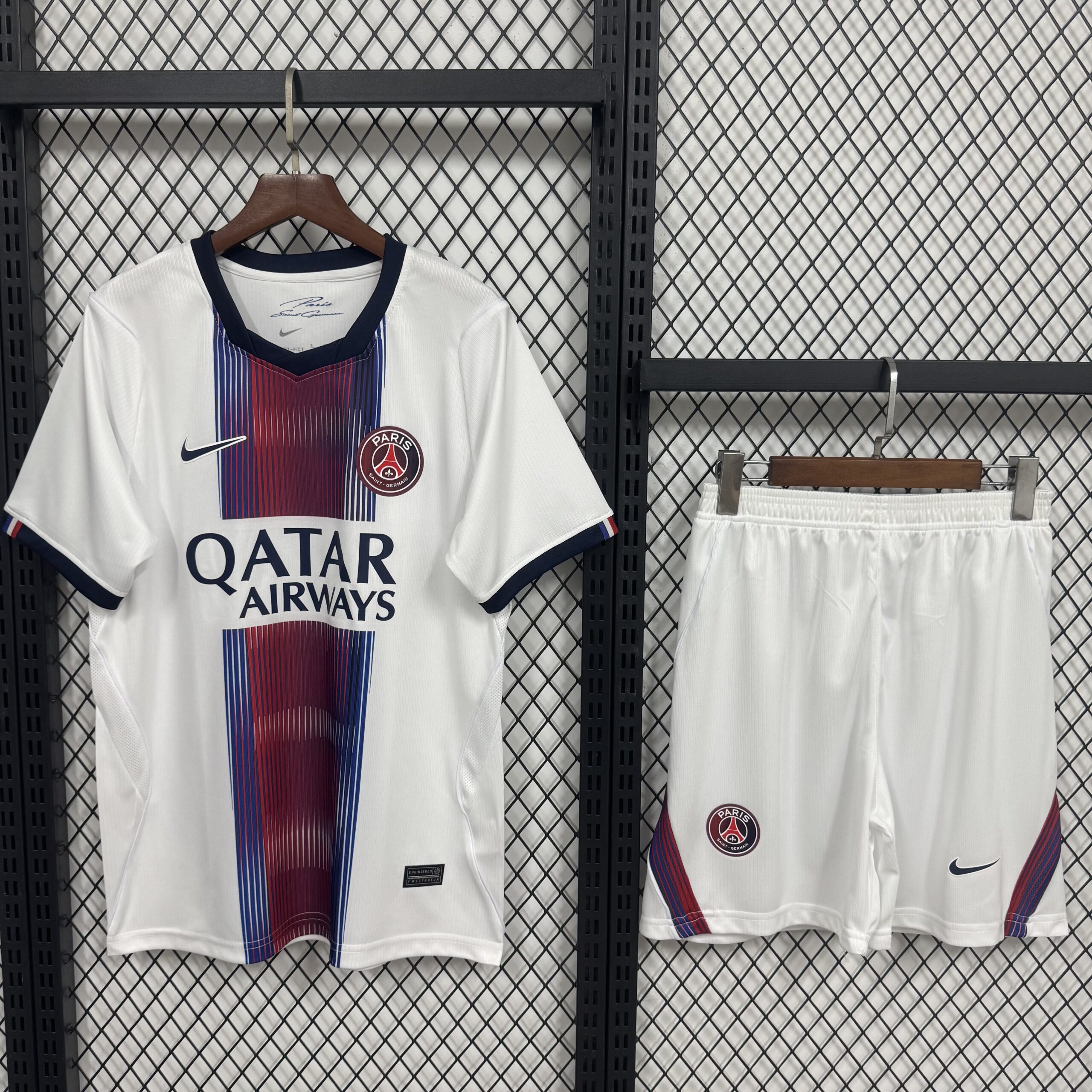 Tifoso Store Completi PSG Seconda Divisa 2026/27 completo calcio bianco blu
