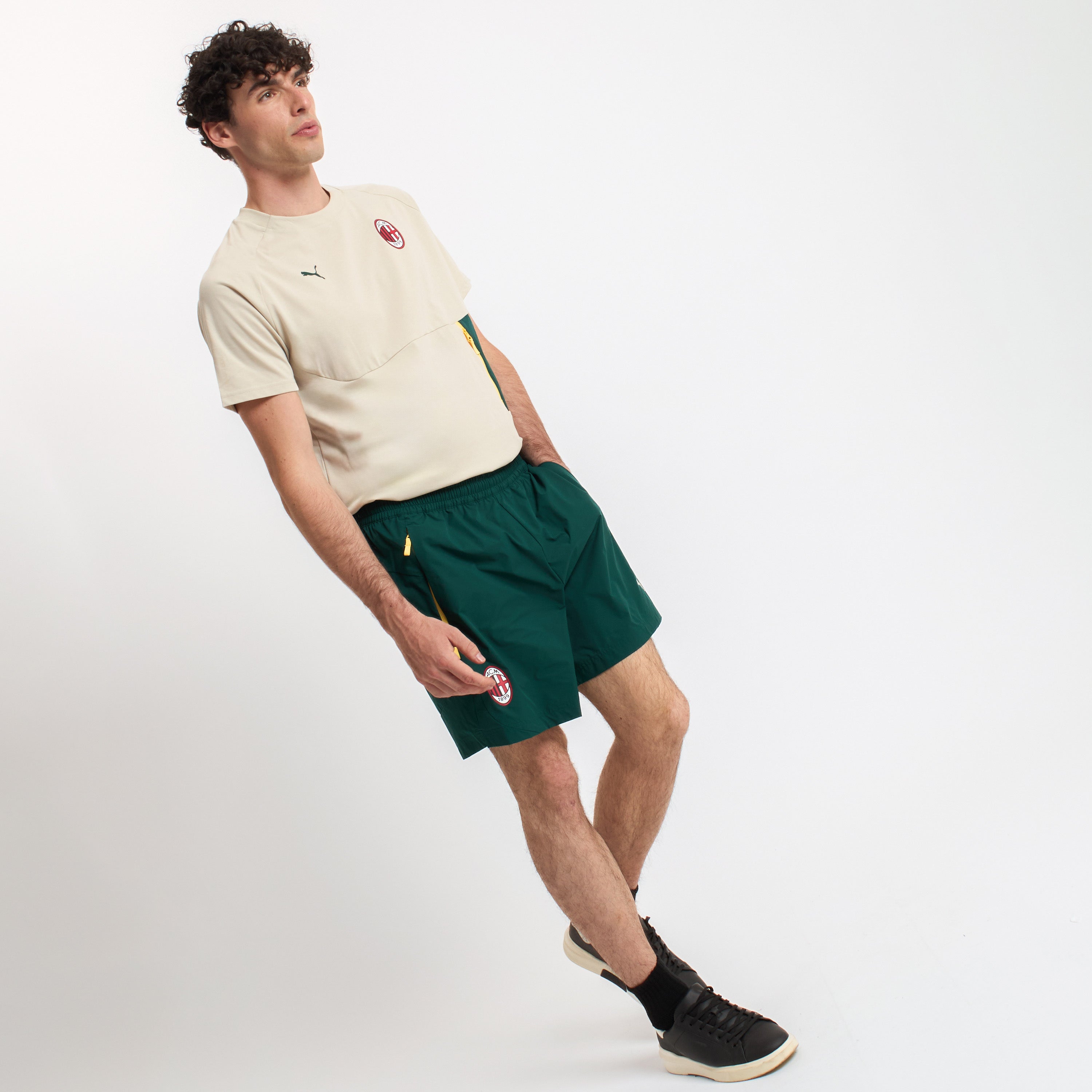 AC Milan Pumatech shorts uomo verdi tasche 2025/26