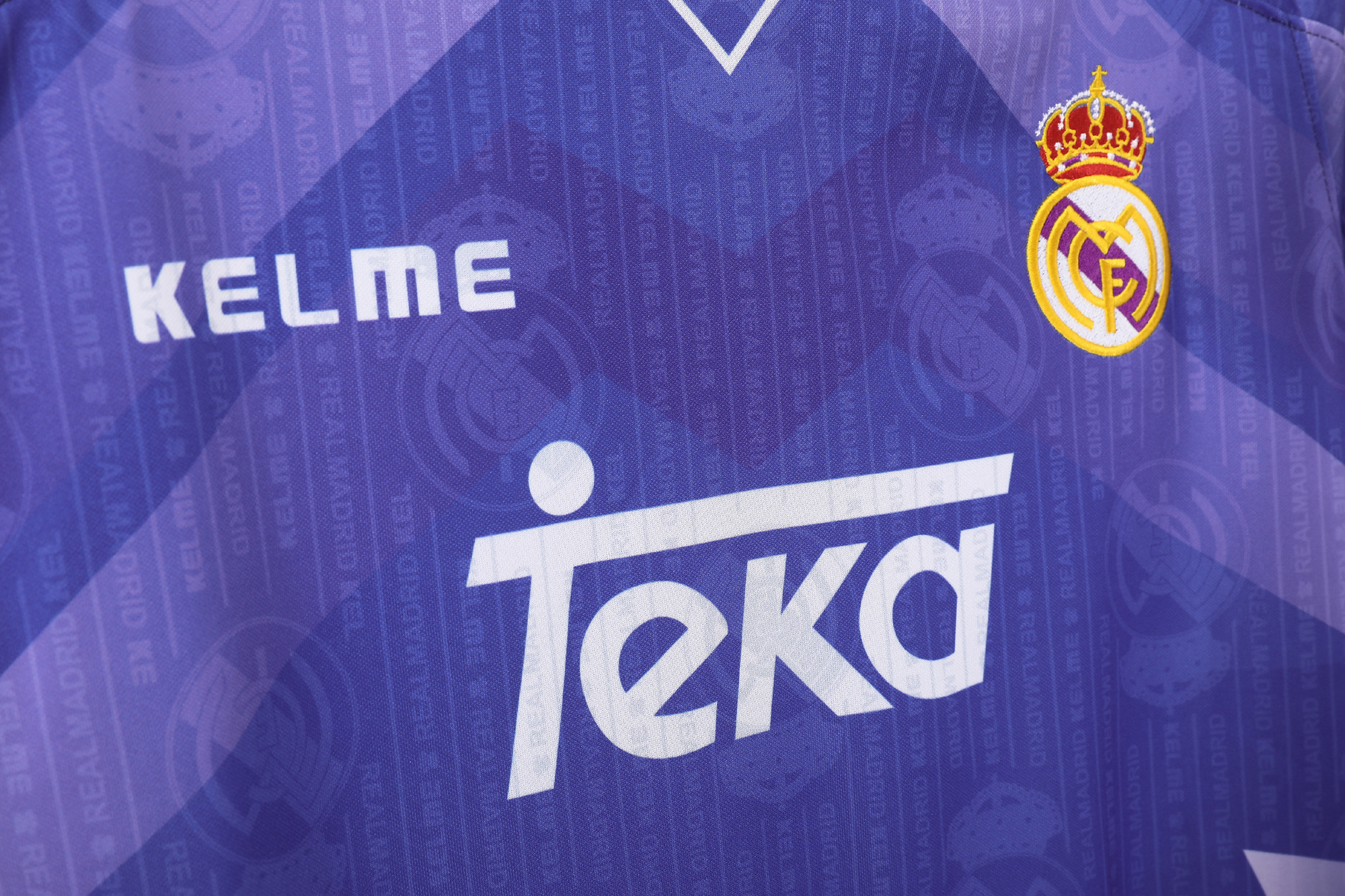 Tifoso Store Maglie Real Madrid 1996/97 maglia away viola