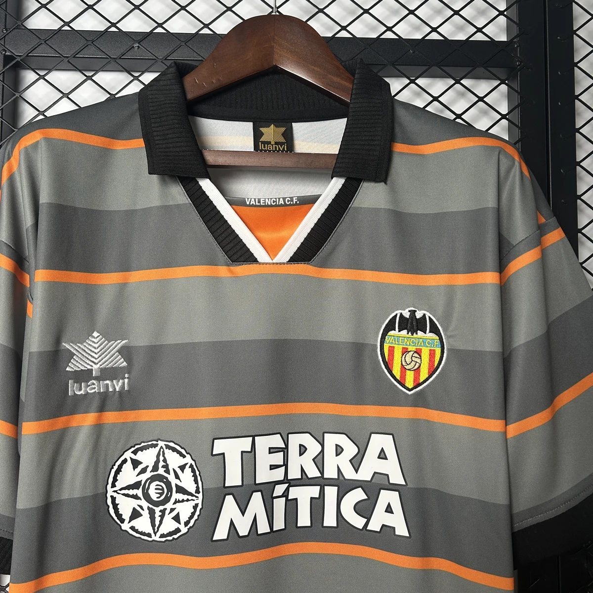 Valencia Terza 1999/00 maglia calcio retro a righe grigie