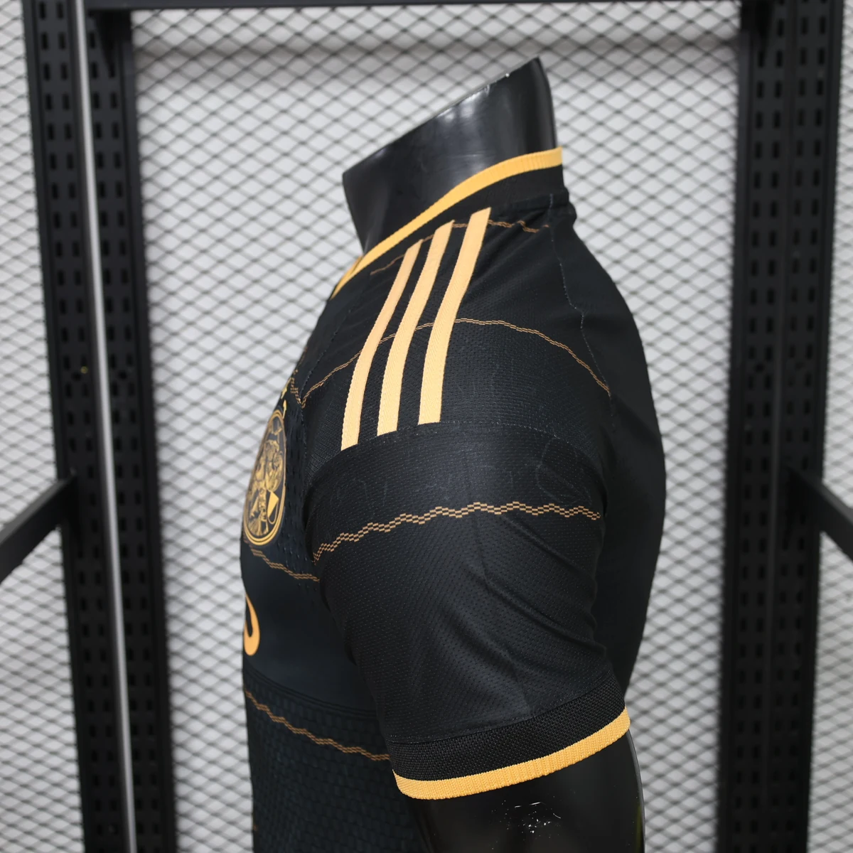 Tifoso Store Player Version Seconda Ajax 2026/27 maglia nera oro