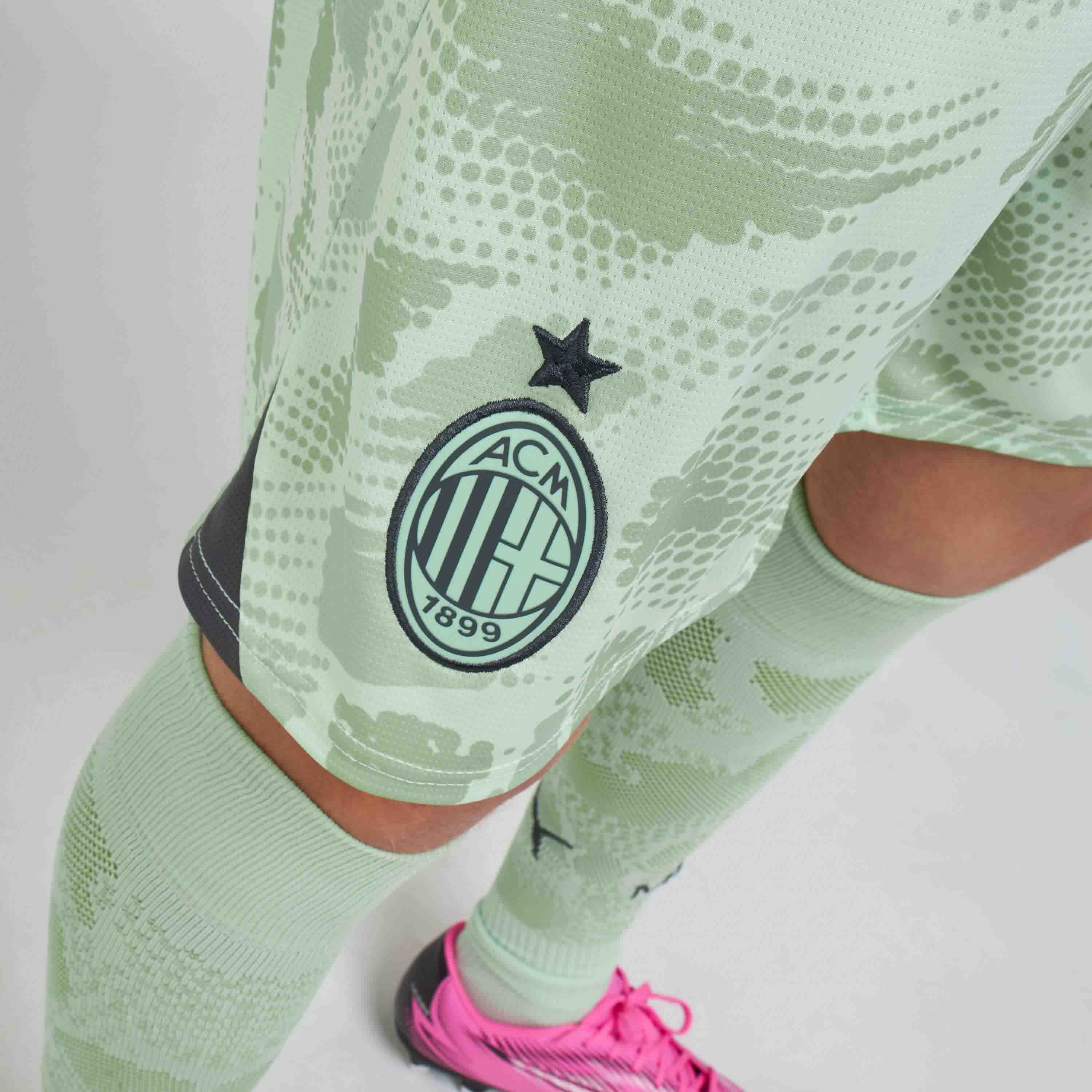 AC Milan Third 2024/25 Shorts Portiere Uomo Poliestere