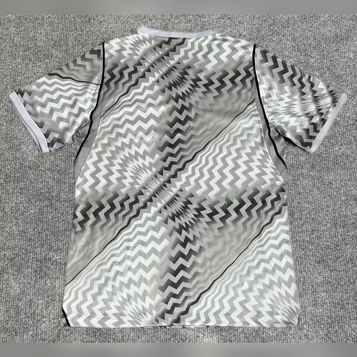 Corinthians Bianca Grigia Zigzag 2026/27 maglia calcio S-XXL