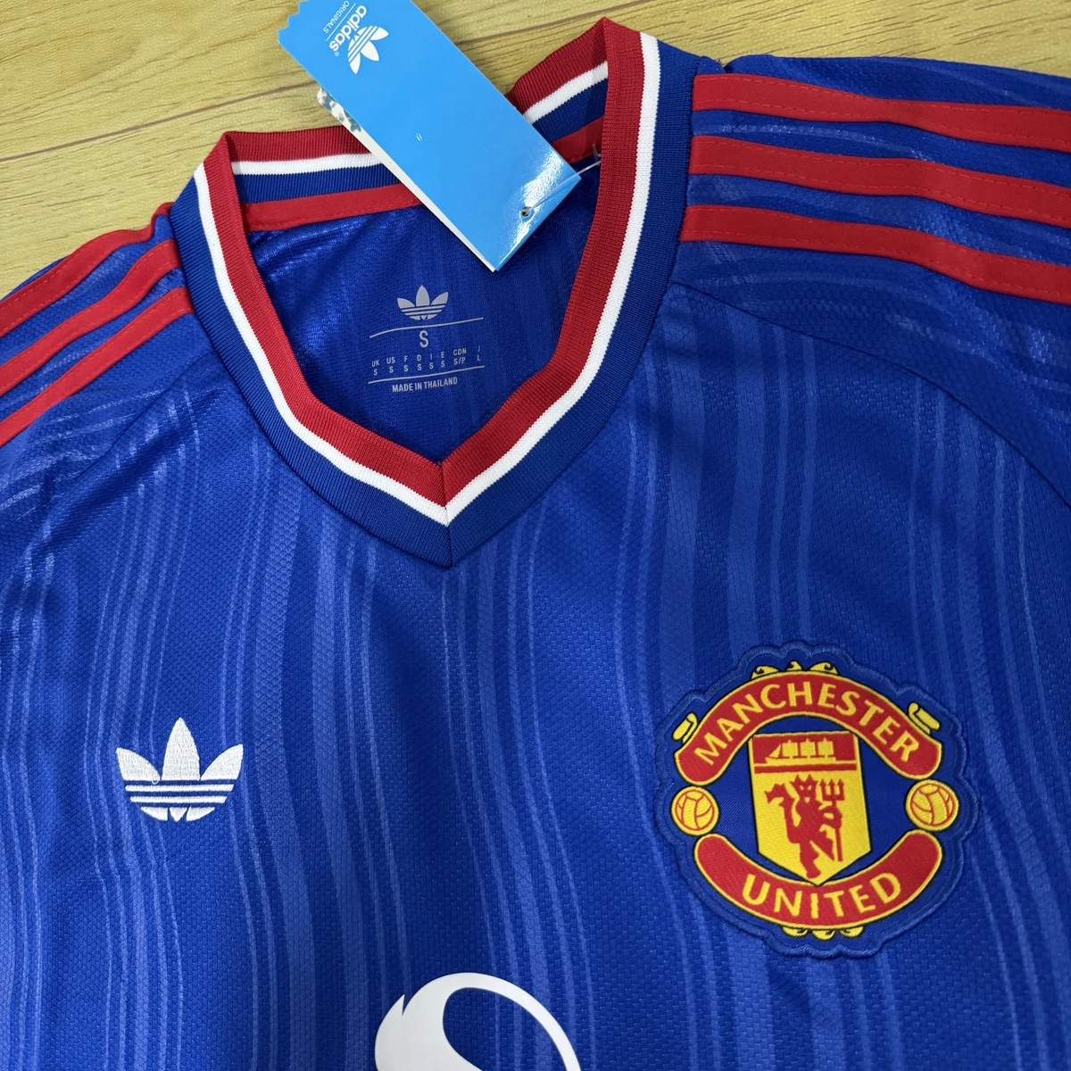 Manchester United 2026/27 seconda maglia trasferta blu