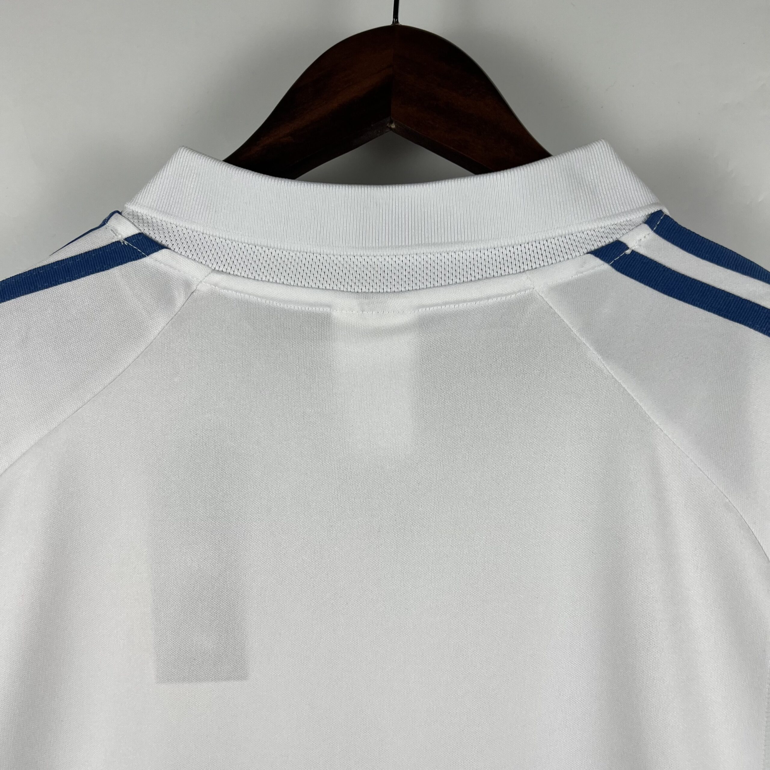 Tifoso Store Maglie da Calcio Real Madrid 2001/02 maglia retro